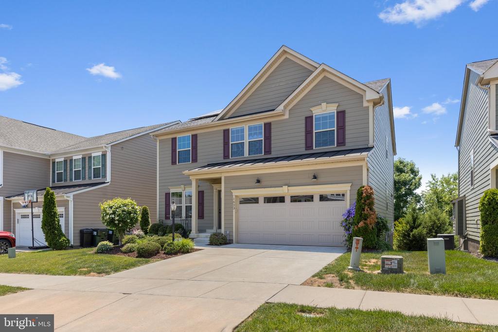 1623 FOWLER RIDGE CT, CHARLOTTESVILLE, Virginia 22901, 4 Bedrooms Bedrooms, ,3 BathroomsBathrooms,Residential,1623 FOWLER RIDGE CT,VAAB2001264 MLS # VAAB2001264