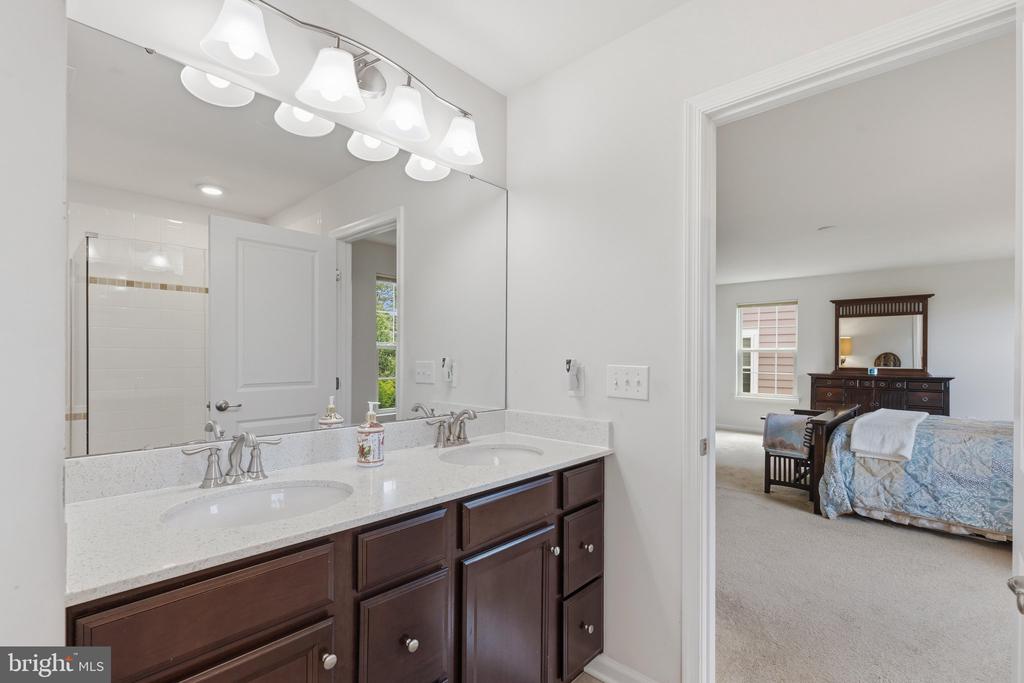 1623 FOWLER RIDGE CT, CHARLOTTESVILLE, Virginia 22901, 4 Bedrooms Bedrooms, ,3 BathroomsBathrooms,Residential,1623 FOWLER RIDGE CT,VAAB2001264 MLS # VAAB2001264