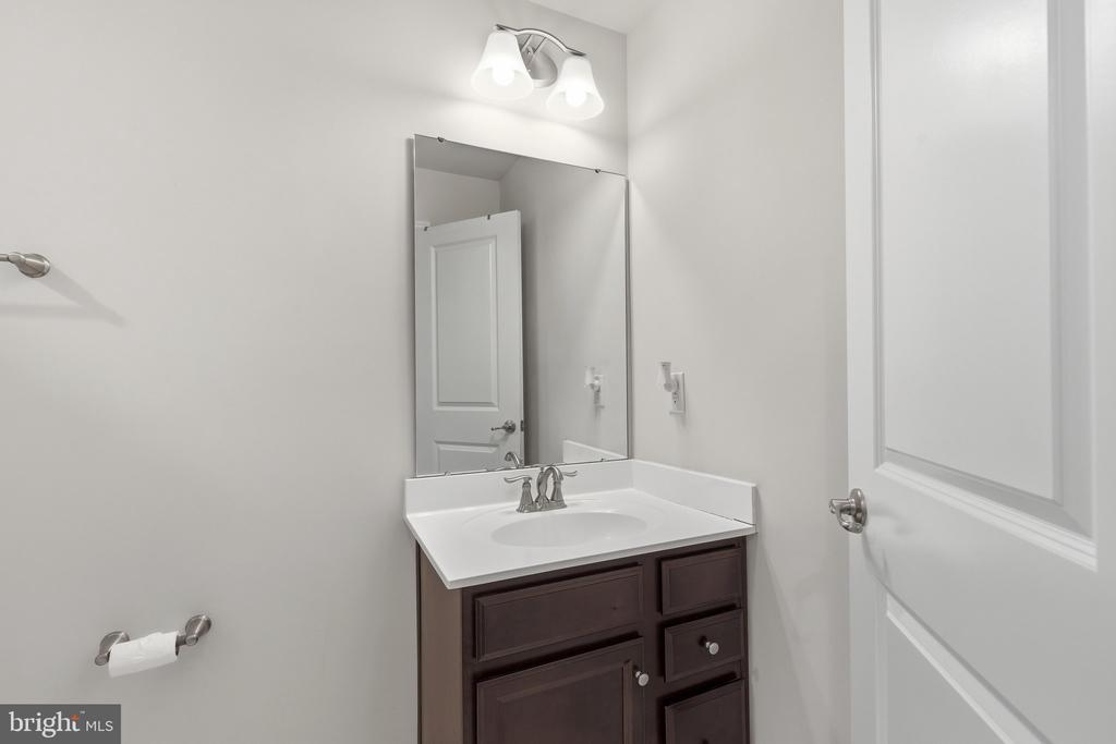 1623 FOWLER RIDGE CT, CHARLOTTESVILLE, Virginia 22901, 4 Bedrooms Bedrooms, ,3 BathroomsBathrooms,Residential,1623 FOWLER RIDGE CT,VAAB2001264 MLS # VAAB2001264