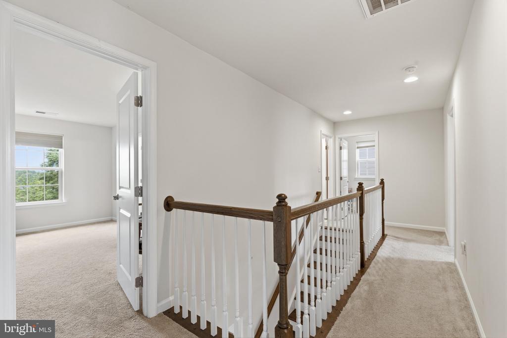 1623 FOWLER RIDGE CT, CHARLOTTESVILLE, Virginia 22901, 4 Bedrooms Bedrooms, ,3 BathroomsBathrooms,Residential,1623 FOWLER RIDGE CT,VAAB2001264 MLS # VAAB2001264