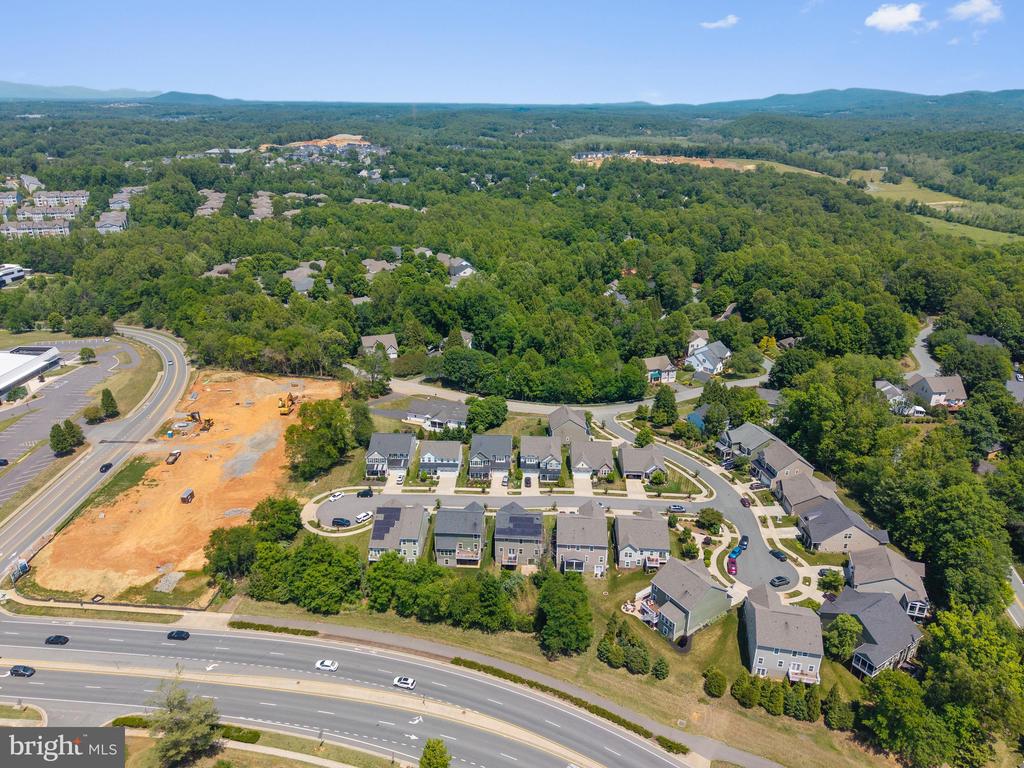 1623 FOWLER RIDGE CT, CHARLOTTESVILLE, Virginia 22901, 4 Bedrooms Bedrooms, ,3 BathroomsBathrooms,Residential,1623 FOWLER RIDGE CT,VAAB2001264 MLS # VAAB2001264