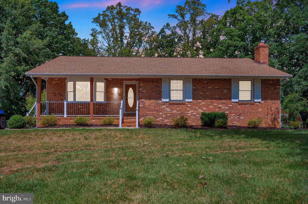 6823 MASSAPONAX CHURCH RD, SPOTSYLVANIA, Virginia 22551, 5 Bedrooms Bedrooms, ,3 BathroomsBathrooms,Residential,6823 MASSAPONAX CHURCH RD,VASP2043780 MLS # VASP2043780
