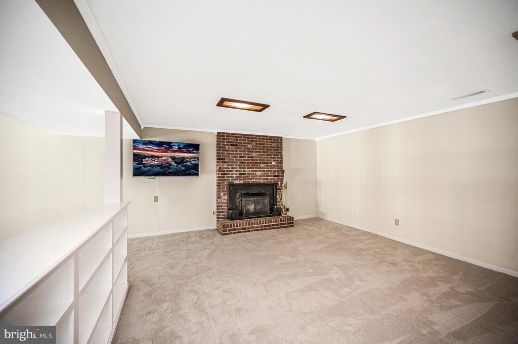 6823 MASSAPONAX CHURCH RD, SPOTSYLVANIA, Virginia 22551, 5 Bedrooms Bedrooms, ,3 BathroomsBathrooms,Residential,6823 MASSAPONAX CHURCH RD,VASP2043780 MLS # VASP2043780
