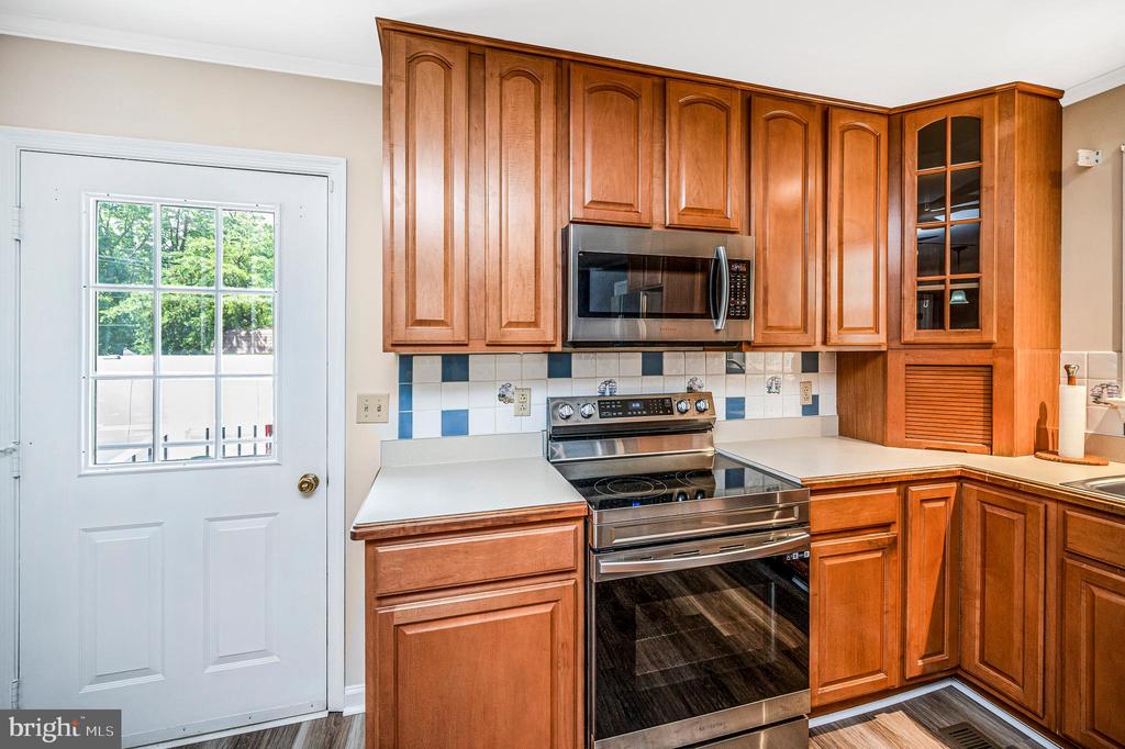 6823 MASSAPONAX CHURCH RD, SPOTSYLVANIA, Virginia 22551, 5 Bedrooms Bedrooms, ,3 BathroomsBathrooms,Residential,6823 MASSAPONAX CHURCH RD,VASP2043780 MLS # VASP2043780