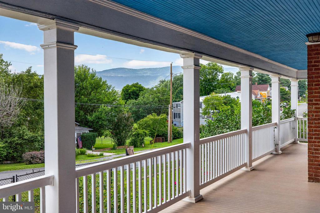 501 PENNSYLVANIA AVE, SHENANDOAH, Virginia 22849, 4 Bedrooms Bedrooms, ,1 BathroomBathrooms,Residential,501 PENNSYLVANIA AVE,VAPA2006670 MLS # VAPA2006670