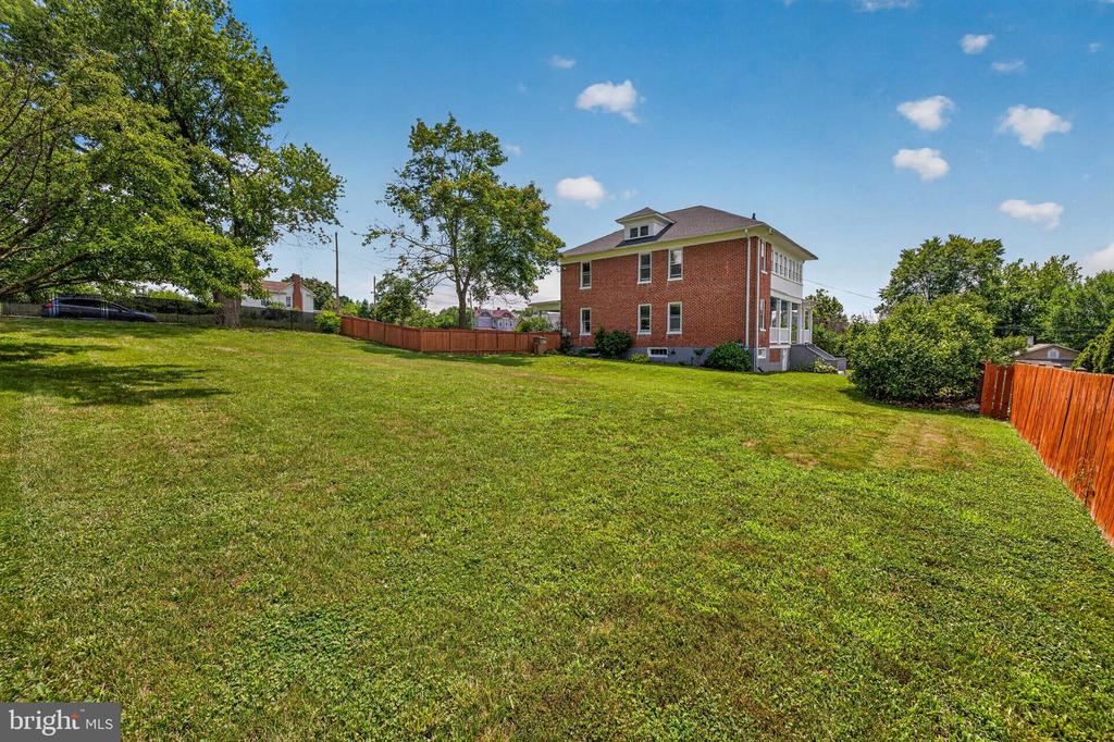 501 PENNSYLVANIA AVE, SHENANDOAH, Virginia 22849, 4 Bedrooms Bedrooms, ,1 BathroomBathrooms,Residential,501 PENNSYLVANIA AVE,VAPA2006670 MLS # VAPA2006670