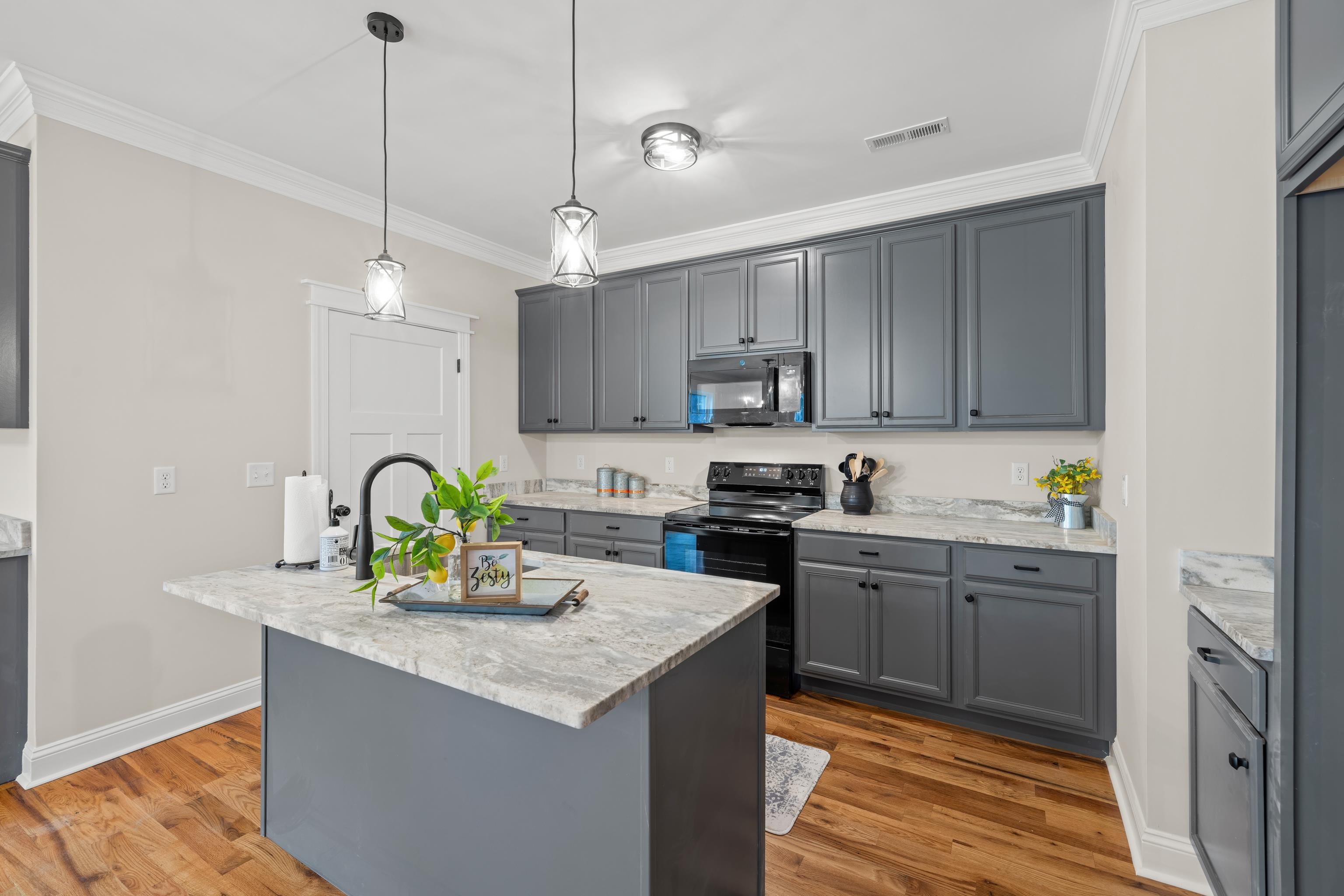 2524 BELVUE RD, WAYNESBORO, Virginia 22980, 3 Bedrooms Bedrooms, ,2 BathroomsBathrooms,Residential,2524 BELVUE RD,679428 MLS # 679428