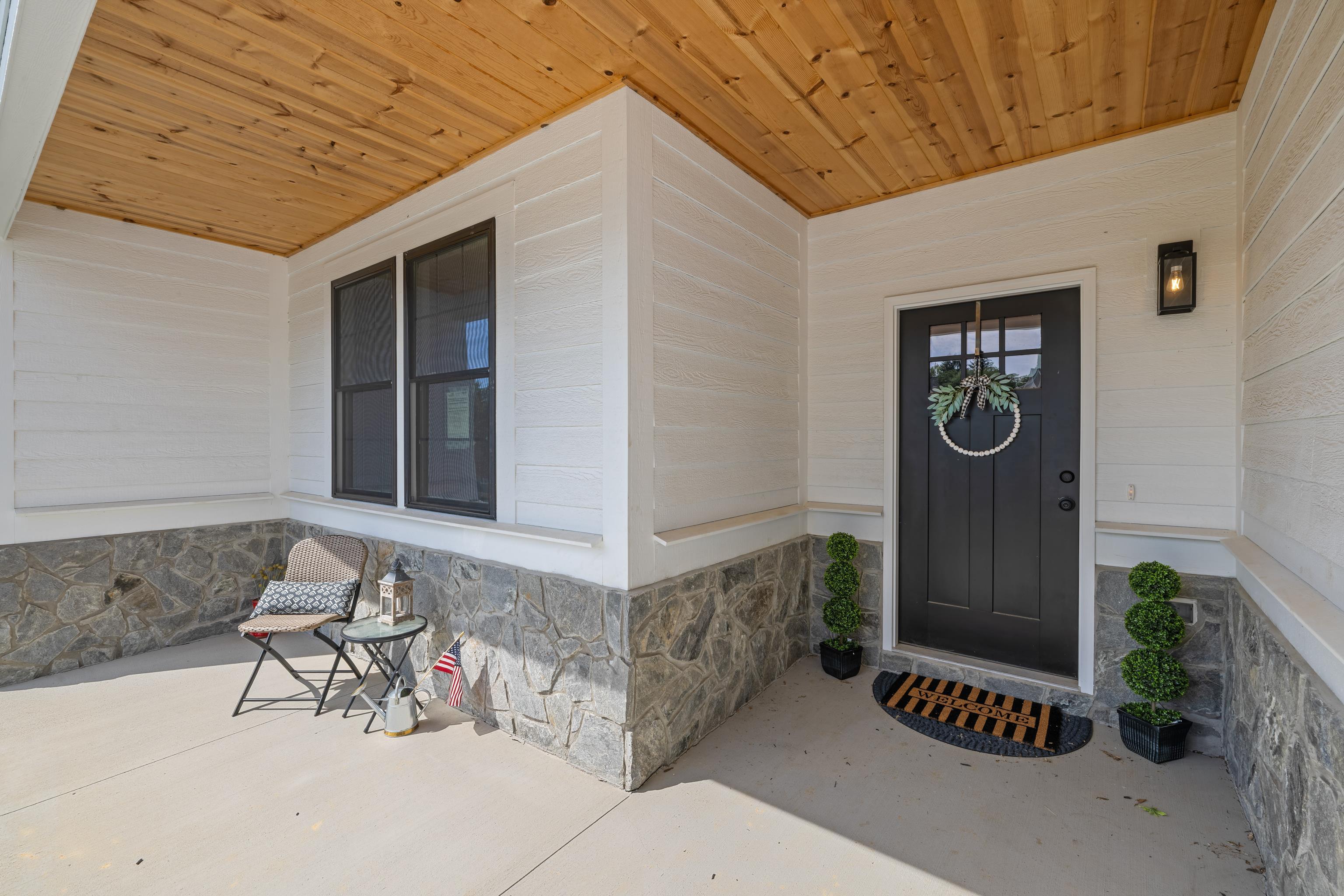 2524 BELVUE RD, WAYNESBORO, Virginia 22980, 3 Bedrooms Bedrooms, ,2 BathroomsBathrooms,Residential,2524 BELVUE RD,679428 MLS # 679428