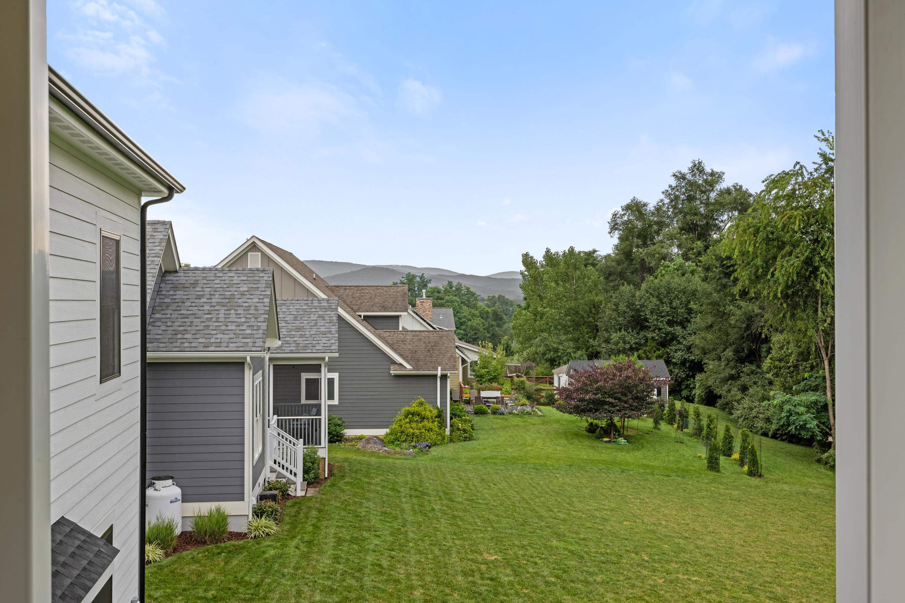 2524 BELVUE RD, WAYNESBORO, Virginia 22980, 3 Bedrooms Bedrooms, ,2 BathroomsBathrooms,Residential,2524 BELVUE RD,679428 MLS # 679428