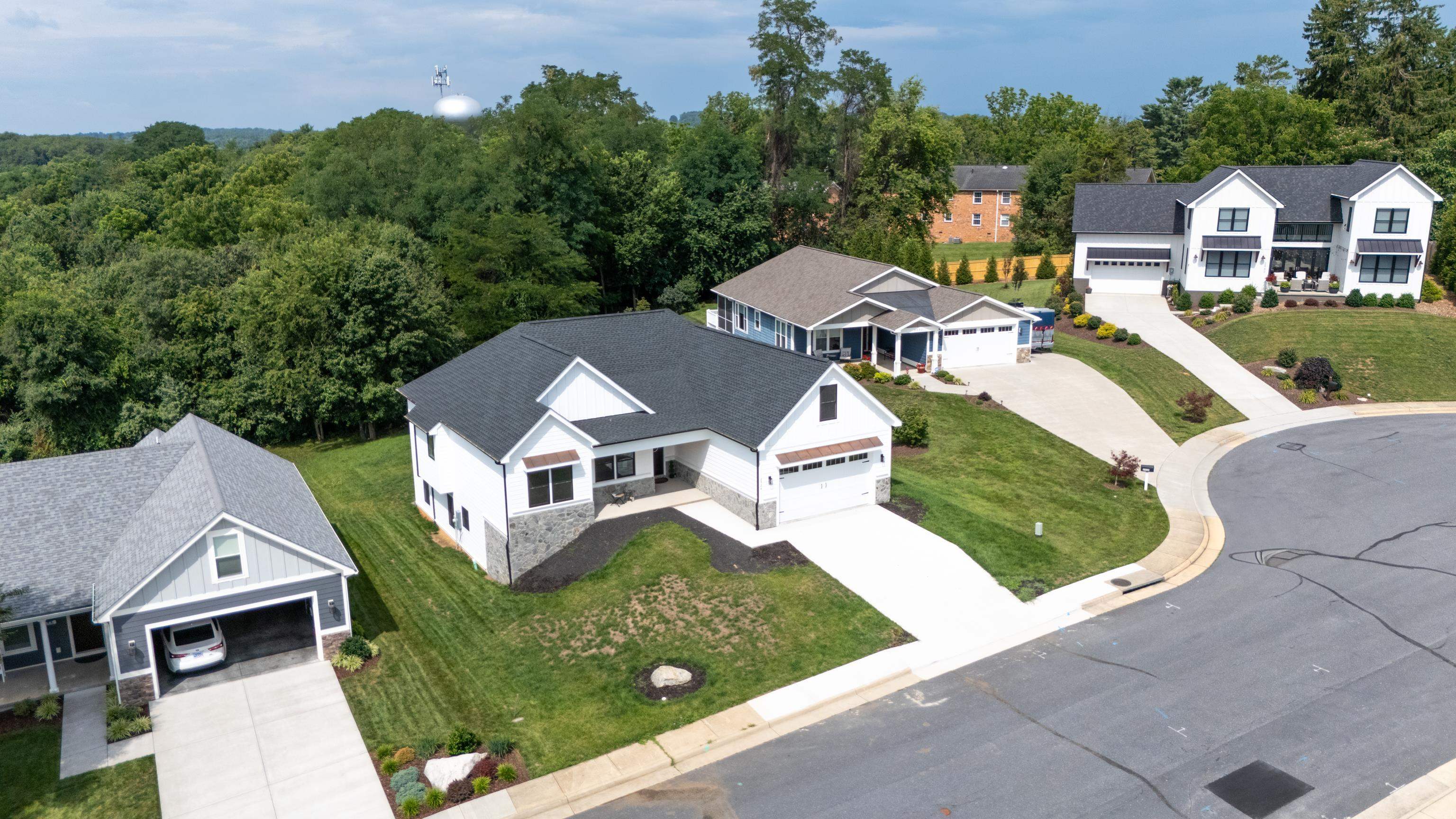 2524 BELVUE RD, WAYNESBORO, Virginia 22980, 3 Bedrooms Bedrooms, ,2 BathroomsBathrooms,Residential,2524 BELVUE RD,679428 MLS # 679428