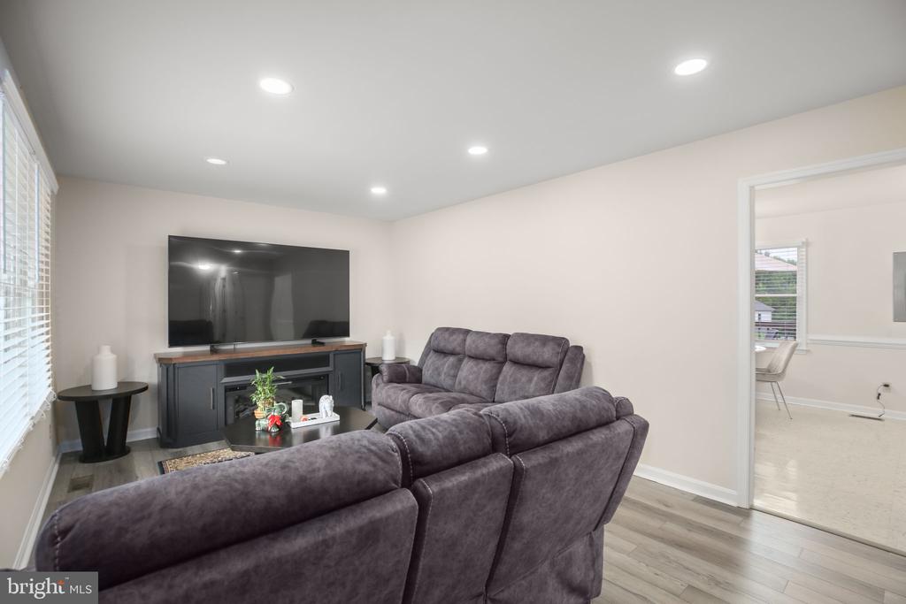 11517 PIEDMONT, FREDERICKSBURG, Virginia 22407, 3 Bedrooms Bedrooms, ,2 BathroomsBathrooms,Residential,11517 PIEDMONT,VASP2043754 MLS # VASP2043754