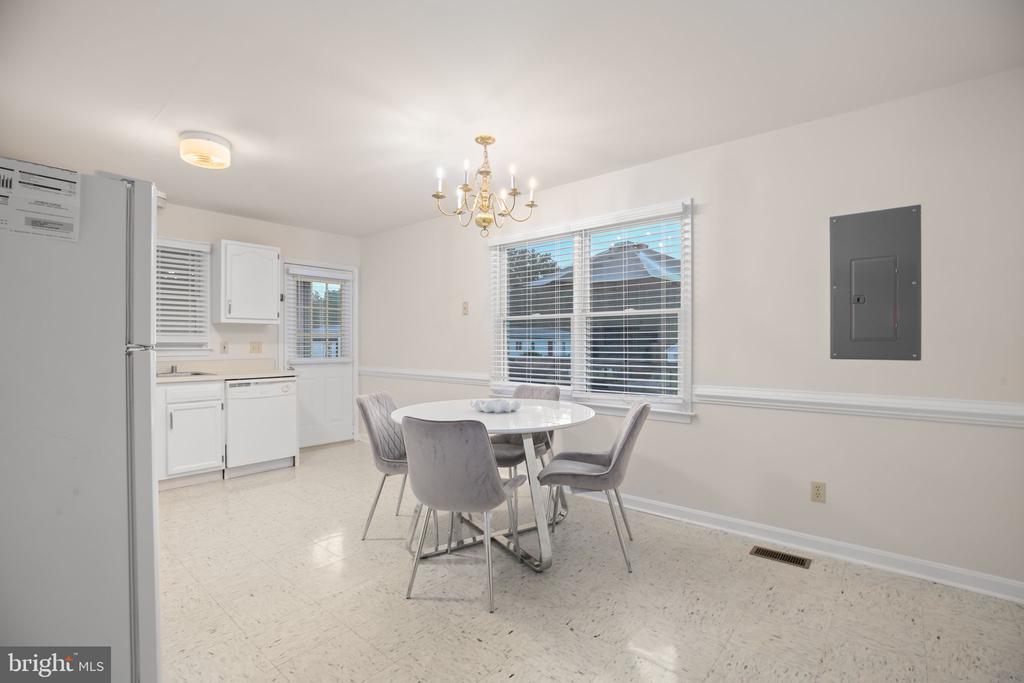 11517 PIEDMONT, FREDERICKSBURG, Virginia 22407, 3 Bedrooms Bedrooms, ,2 BathroomsBathrooms,Residential,11517 PIEDMONT,VASP2043754 MLS # VASP2043754