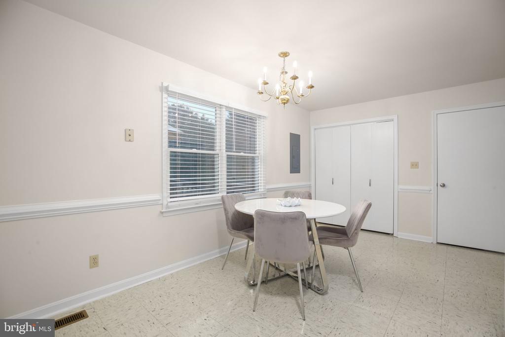 11517 PIEDMONT, FREDERICKSBURG, Virginia 22407, 3 Bedrooms Bedrooms, ,2 BathroomsBathrooms,Residential,11517 PIEDMONT,VASP2043754 MLS # VASP2043754