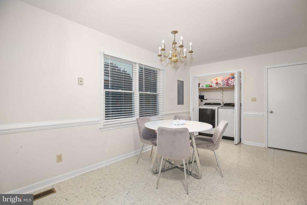 11517 PIEDMONT, FREDERICKSBURG, Virginia 22407, 3 Bedrooms Bedrooms, ,2 BathroomsBathrooms,Residential,11517 PIEDMONT,VASP2043754 MLS # VASP2043754