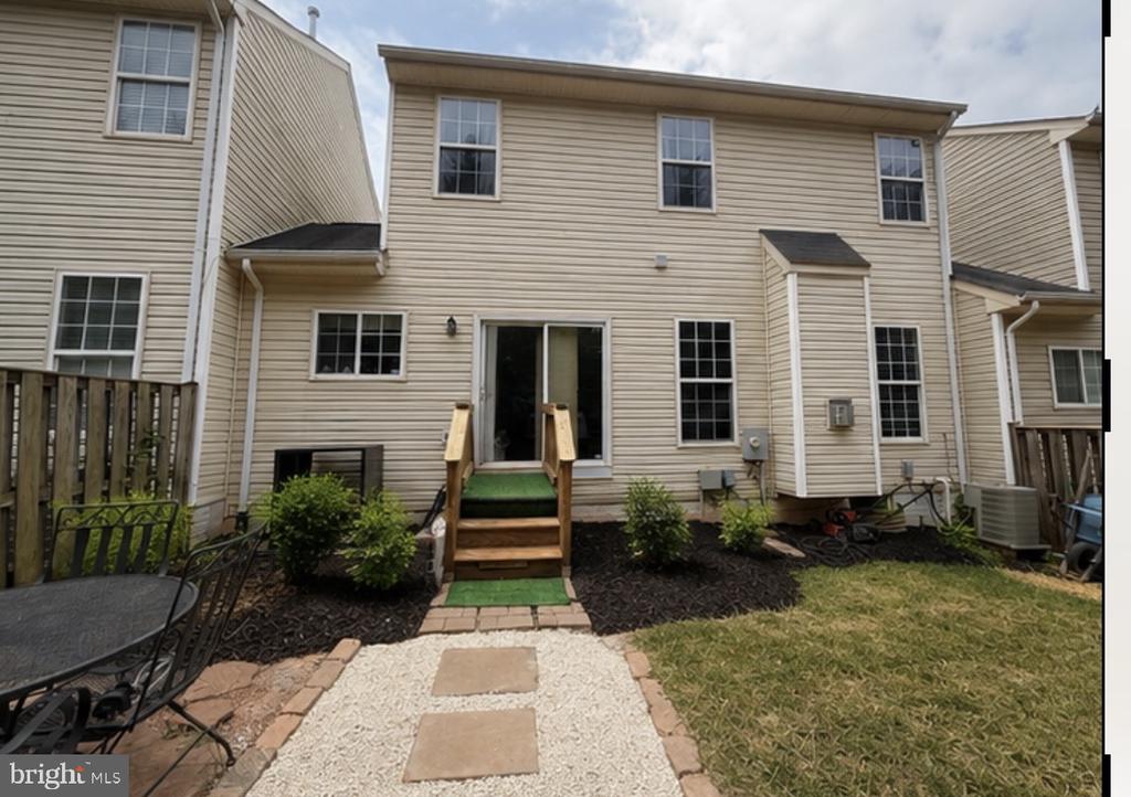 2043 CRANBERRY LN, CULPEPER, Virginia 22701, 3 Bedrooms Bedrooms, ,2 BathroomsBathrooms,Residential,2043 CRANBERRY LN,VACU2014410 MLS # VACU2014410