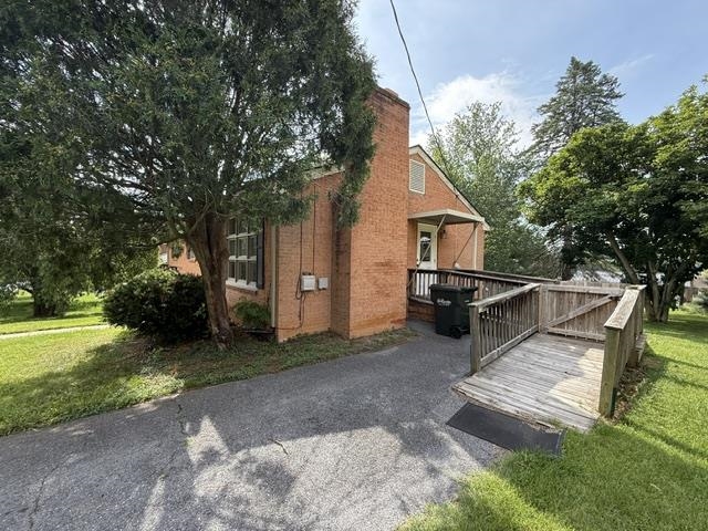 302 BURNLEY DR, STAUNTON, Virginia 24401, 3 Bedrooms Bedrooms, ,2 BathroomsBathrooms,Residential,302 BURNLEY DR,679432 MLS # 679432 302 BURNLEY DR, STAUNTON, Virginia 24401, 3 Bedrooms Bedrooms, ,2 BathroomsBathrooms,Residential,302 BURNLEY DR,679432 MLS # 679432