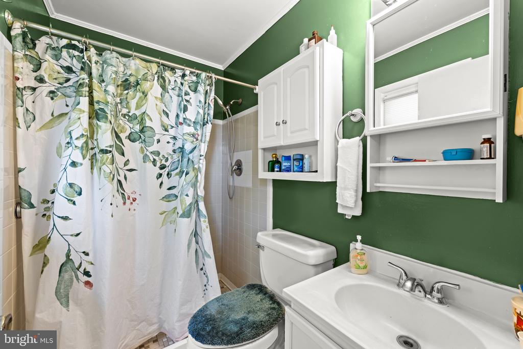 7131 ACADEMY RD, WARRENTON, Virginia 20187, 4 Bedrooms Bedrooms, ,3 BathroomsBathrooms,Residential,7131 ACADEMY RD,VAFQ2022930 MLS # VAFQ2022930