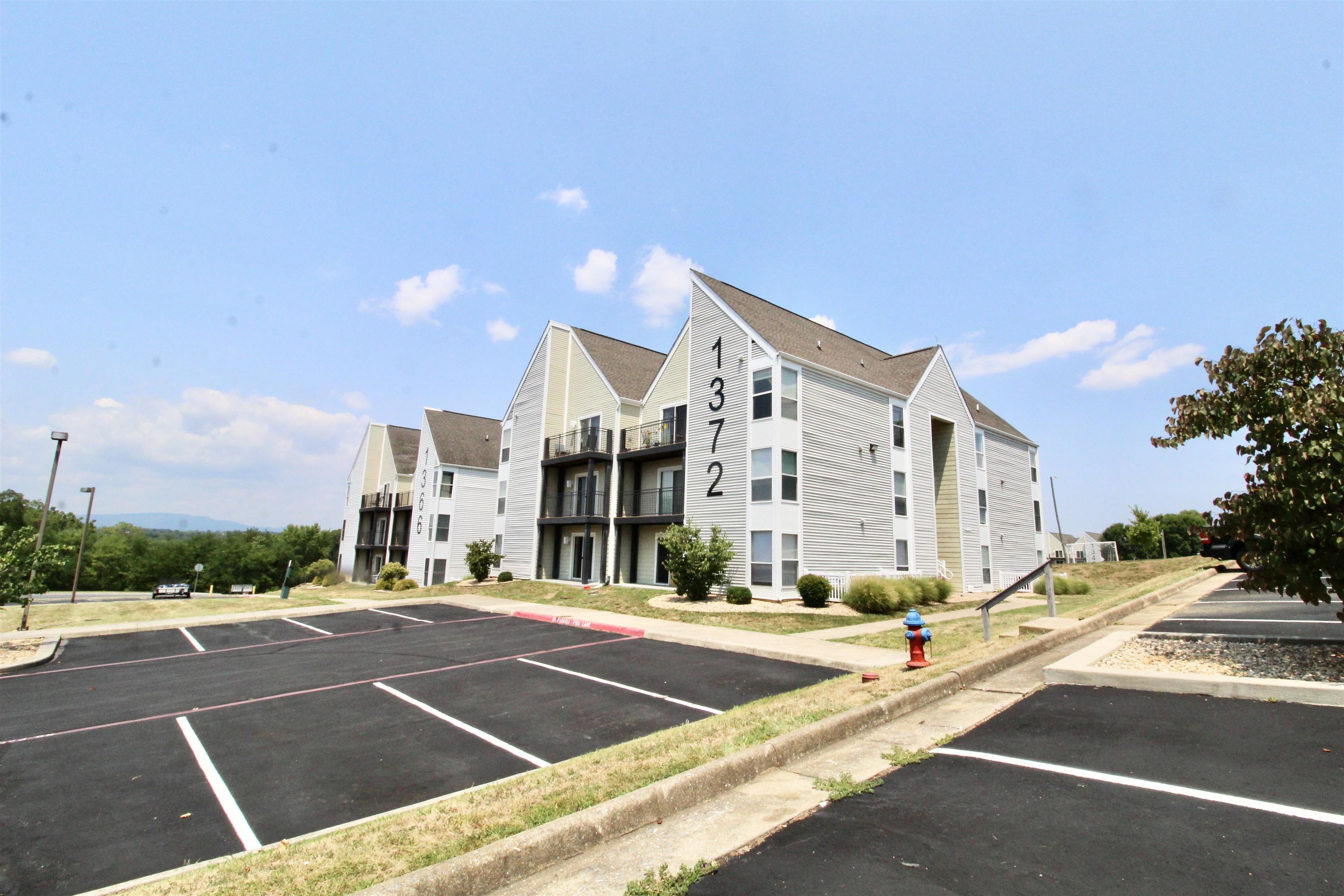 1372 HUNTERS RD, HARRISONBURG, Virginia 22801, 2 Bedrooms Bedrooms, ,1 BathroomBathrooms,Residential,Hunters Ridge Condos,1372 HUNTERS RD,679438 MLS # 679438 1372 HUNTERS RD, HARRISONBURG, Virginia 22801, 2 Bedrooms Bedrooms, ,1 BathroomBathrooms,Residential,Hunters Ridge Condos,1372 HUNTERS RD,679438 MLS # 679438