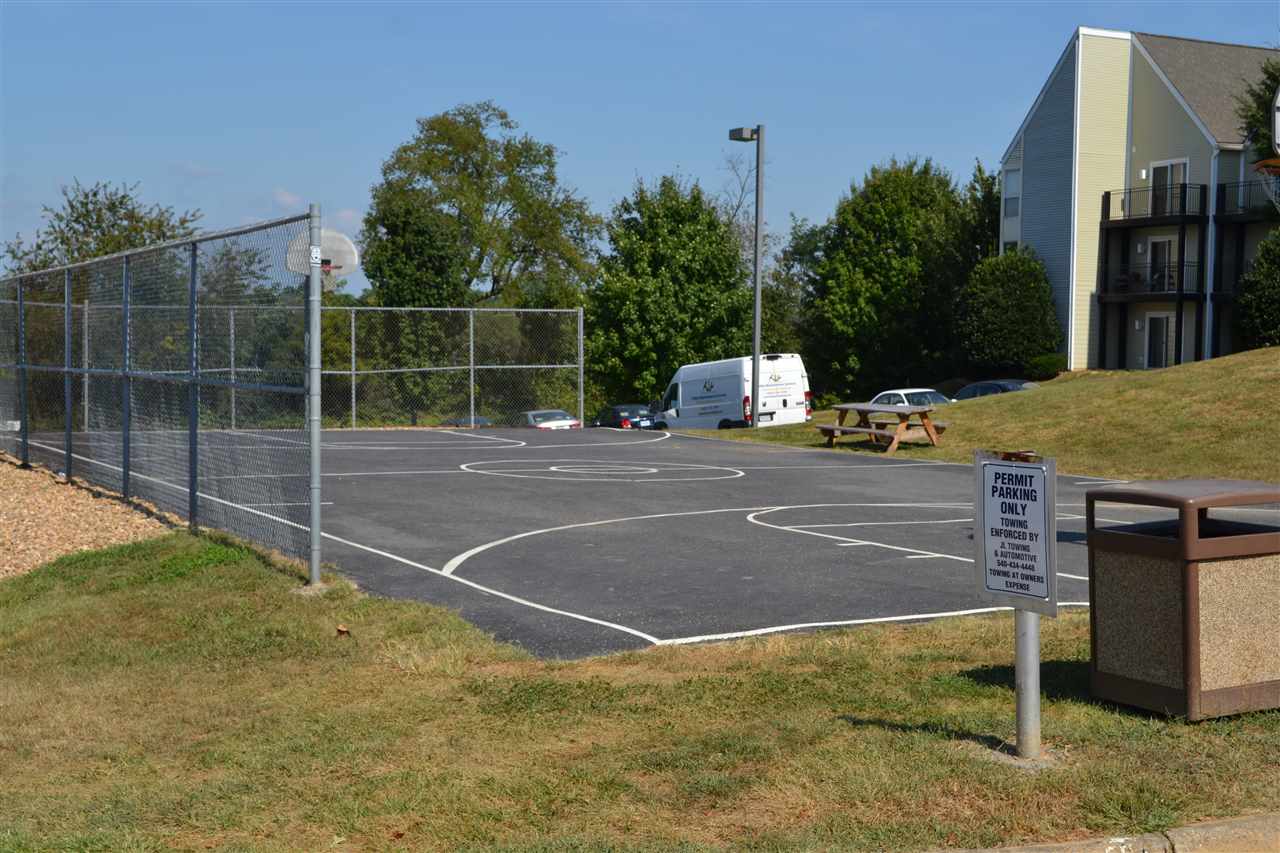 1372 HUNTERS RD, HARRISONBURG, Virginia 22801, 2 Bedrooms Bedrooms, ,1 BathroomBathrooms,Residential,Hunters Ridge Condos,1372 HUNTERS RD,679438 MLS # 679438 1372 HUNTERS RD, HARRISONBURG, Virginia 22801, 2 Bedrooms Bedrooms, ,1 BathroomBathrooms,Residential,Hunters Ridge Condos,1372 HUNTERS RD,679438 MLS # 679438