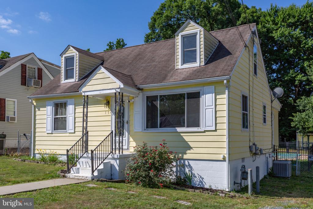 117 HILL ST, FREDERICKSBURG, Virginia 22408, 4 Bedrooms Bedrooms, ,2 BathroomsBathrooms,Residential,117 HILL ST,VASP2042604 MLS # VASP2042604