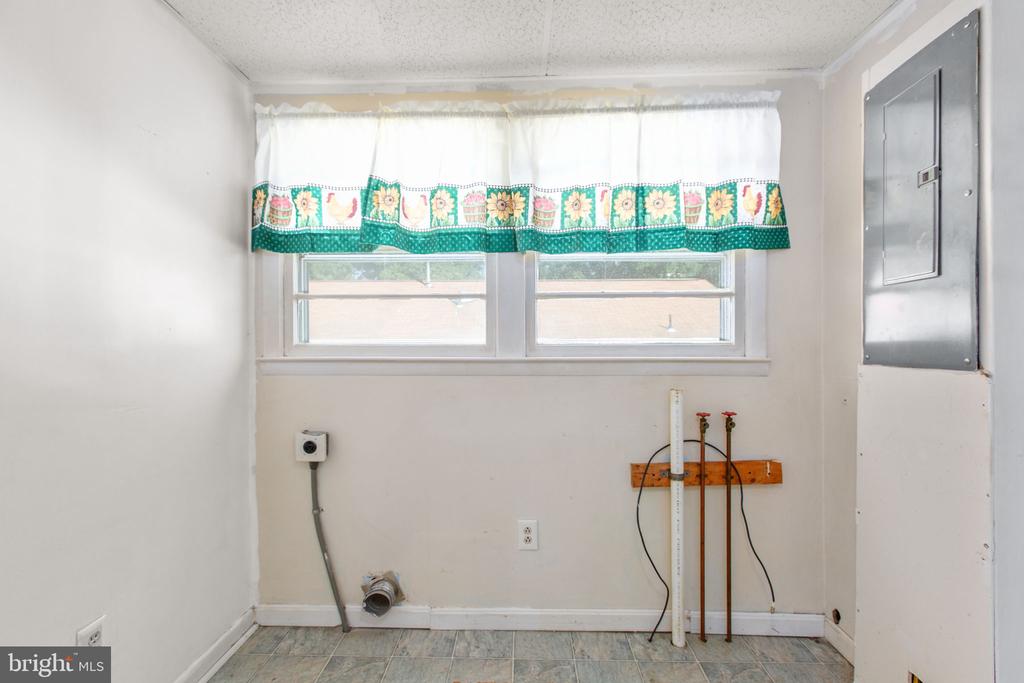 117 HILL ST, FREDERICKSBURG, Virginia 22408, 4 Bedrooms Bedrooms, ,2 BathroomsBathrooms,Residential,117 HILL ST,VASP2042604 MLS # VASP2042604