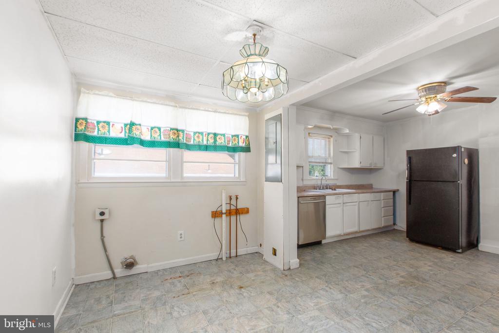 117 HILL ST, FREDERICKSBURG, Virginia 22408, 4 Bedrooms Bedrooms, ,2 BathroomsBathrooms,Residential,117 HILL ST,VASP2042604 MLS # VASP2042604