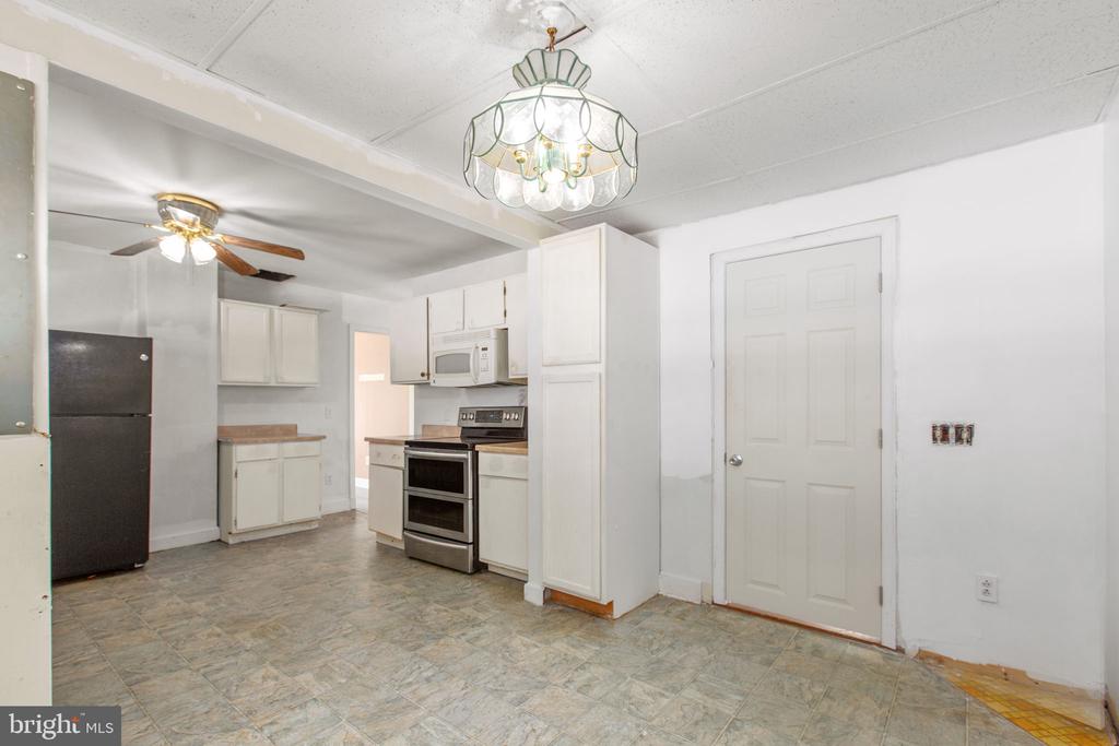 117 HILL ST, FREDERICKSBURG, Virginia 22408, 4 Bedrooms Bedrooms, ,2 BathroomsBathrooms,Residential,117 HILL ST,VASP2042604 MLS # VASP2042604