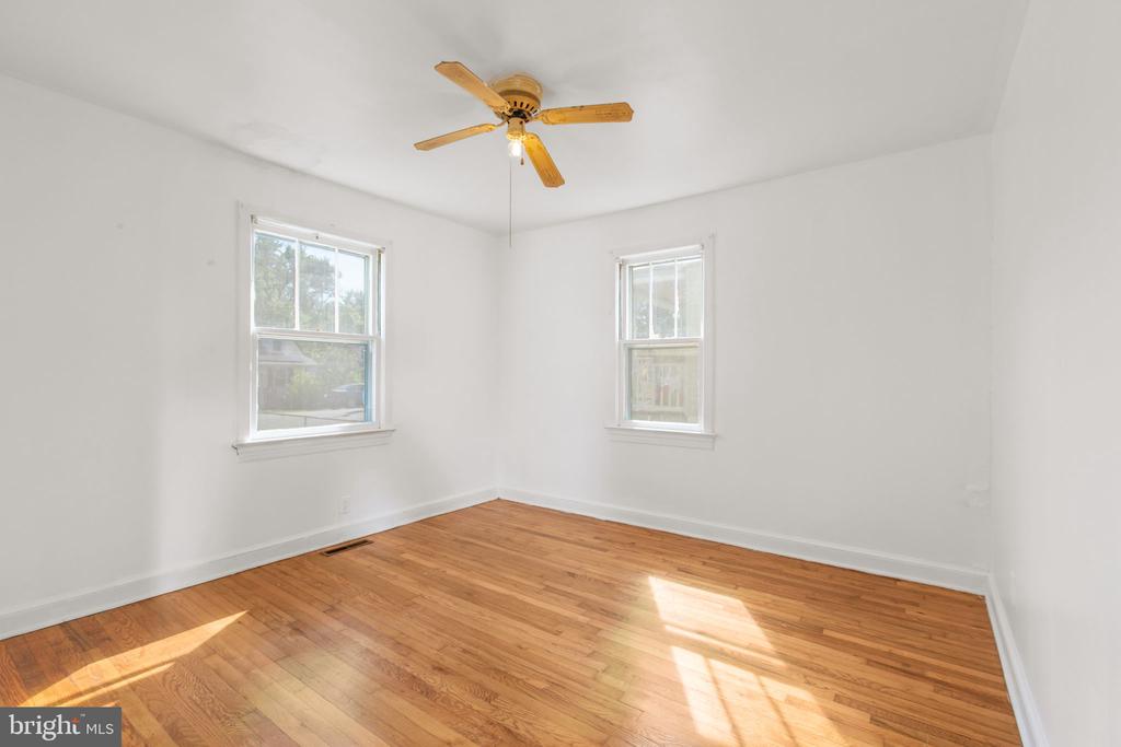 117 HILL ST, FREDERICKSBURG, Virginia 22408, 4 Bedrooms Bedrooms, ,2 BathroomsBathrooms,Residential,117 HILL ST,VASP2042604 MLS # VASP2042604