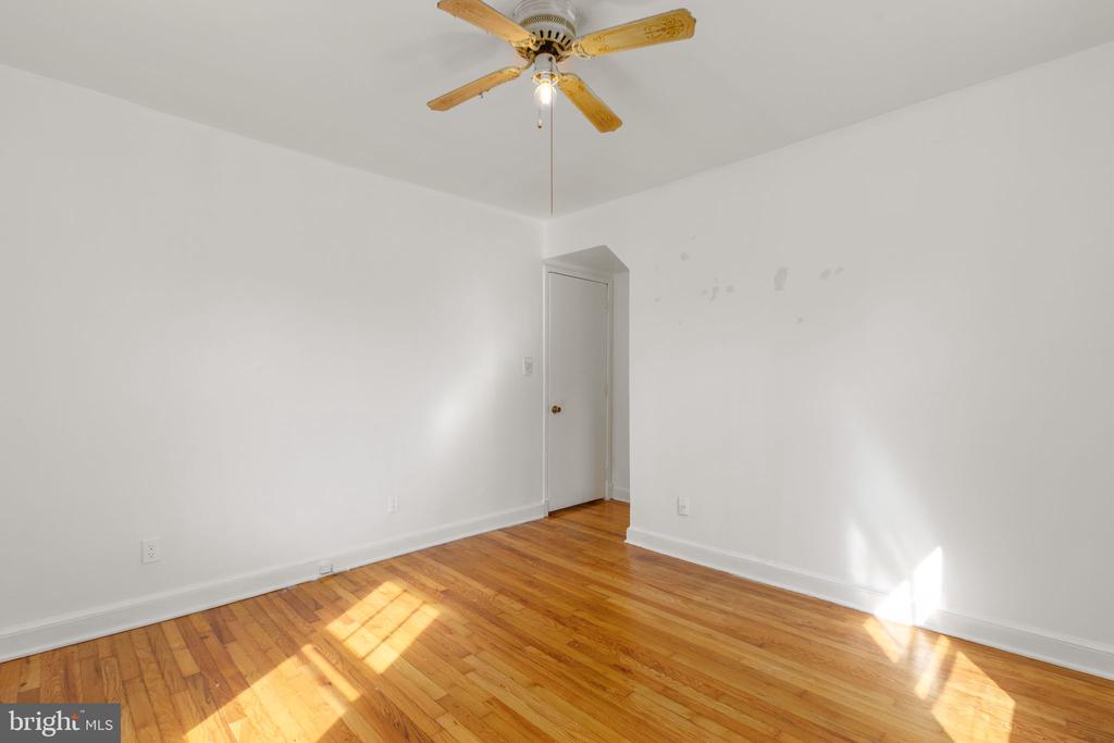117 HILL ST, FREDERICKSBURG, Virginia 22408, 4 Bedrooms Bedrooms, ,2 BathroomsBathrooms,Residential,117 HILL ST,VASP2042604 MLS # VASP2042604
