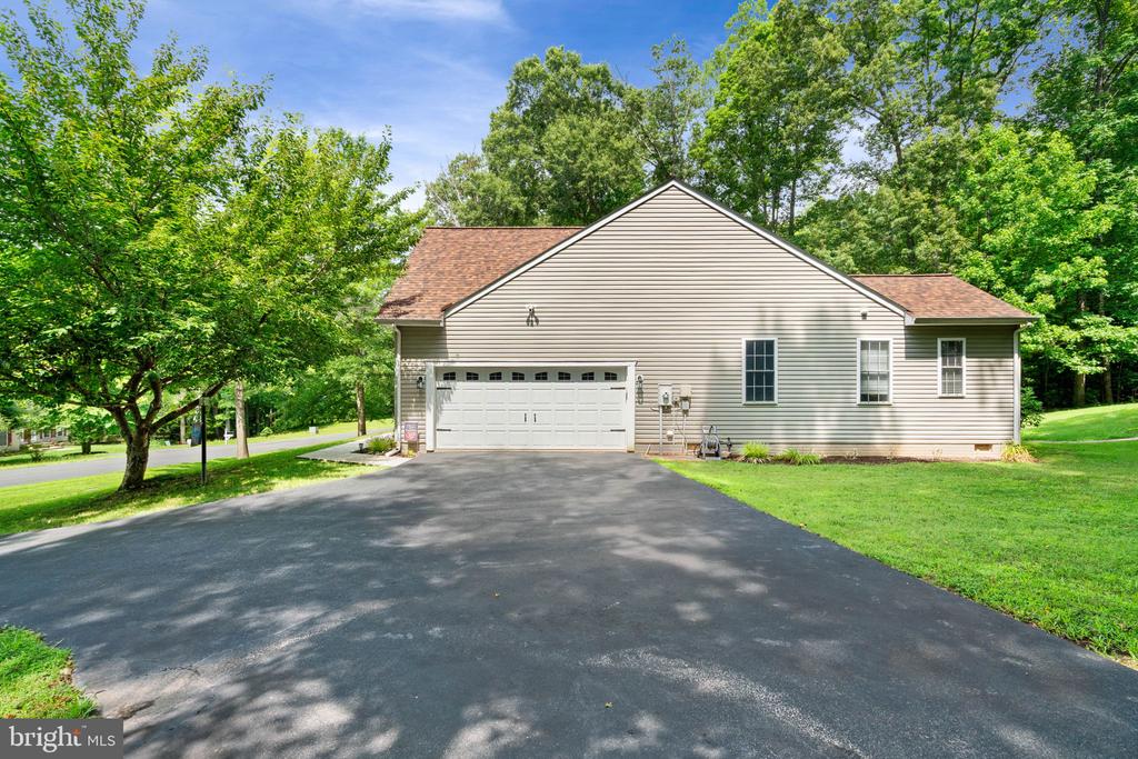 11125 BLUE HERRON CIR, SPOTSYLVANIA, Virginia 22553, 5 Bedrooms Bedrooms, ,3 BathroomsBathrooms,Residential,11125 BLUE HERRON CIR,VASP2043616 MLS # VASP2043616 11125 BLUE HERRON CIR, SPOTSYLVANIA, Virginia 22553, 5 Bedrooms Bedrooms, ,3 BathroomsBathrooms,Residential,11125 BLUE HERRON CIR,VASP2043616 MLS # VASP2043616
