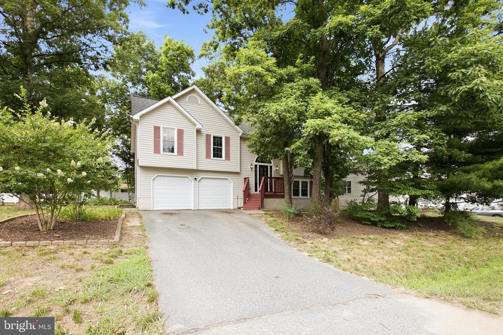 10608 CRESTWOOD DR, SPOTSYLVANIA, Virginia 22553, 4 Bedrooms Bedrooms, ,3 BathroomsBathrooms,Residential,10608 CRESTWOOD DR,VASP2043528 MLS # VASP2043528