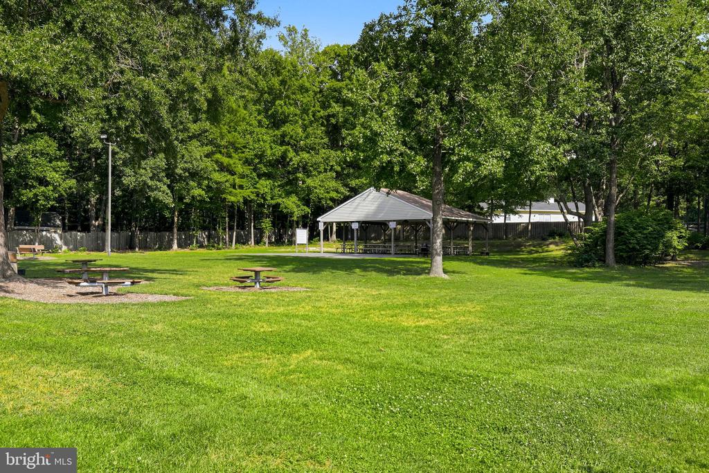10608 CRESTWOOD DR, SPOTSYLVANIA, Virginia 22553, 4 Bedrooms Bedrooms, ,3 BathroomsBathrooms,Residential,10608 CRESTWOOD DR,VASP2043528 MLS # VASP2043528