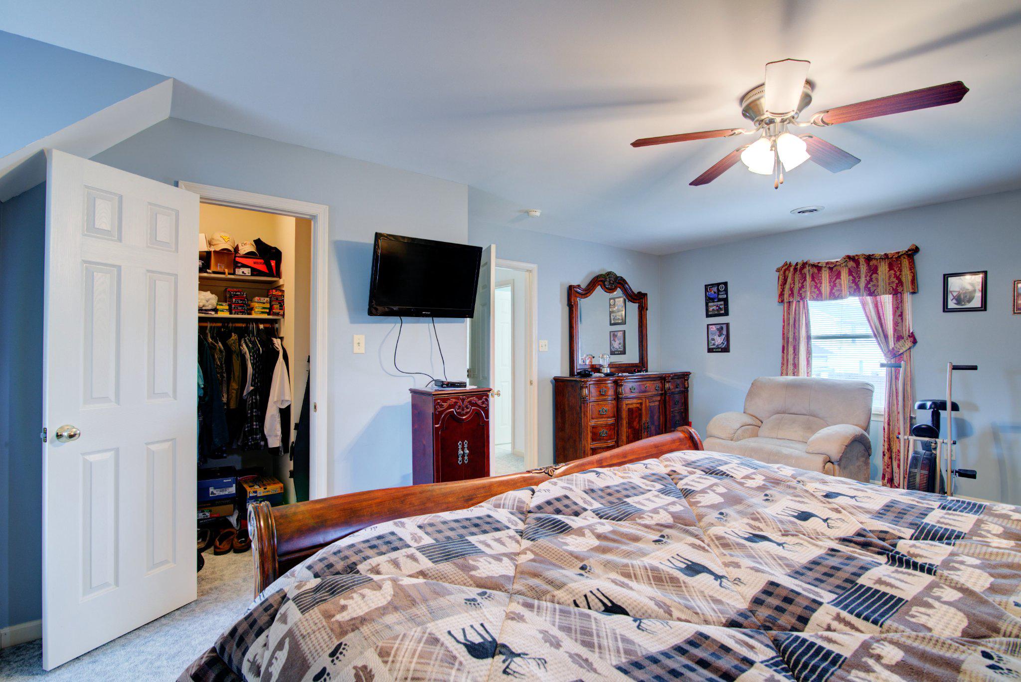 11747 BATTLE RIDGE DR, REMINGTON, Virginia 22734, 3 Bedrooms Bedrooms, ,2 BathroomsBathrooms,Residential,11747 BATTLE RIDGE DR,VAFQ2023002 MLS # VAFQ2023002 11747 BATTLE RIDGE DR, REMINGTON, Virginia 22734, 3 Bedrooms Bedrooms, ,2 BathroomsBathrooms,Residential,11747 BATTLE RIDGE DR,VAFQ2023002 MLS # VAFQ2023002