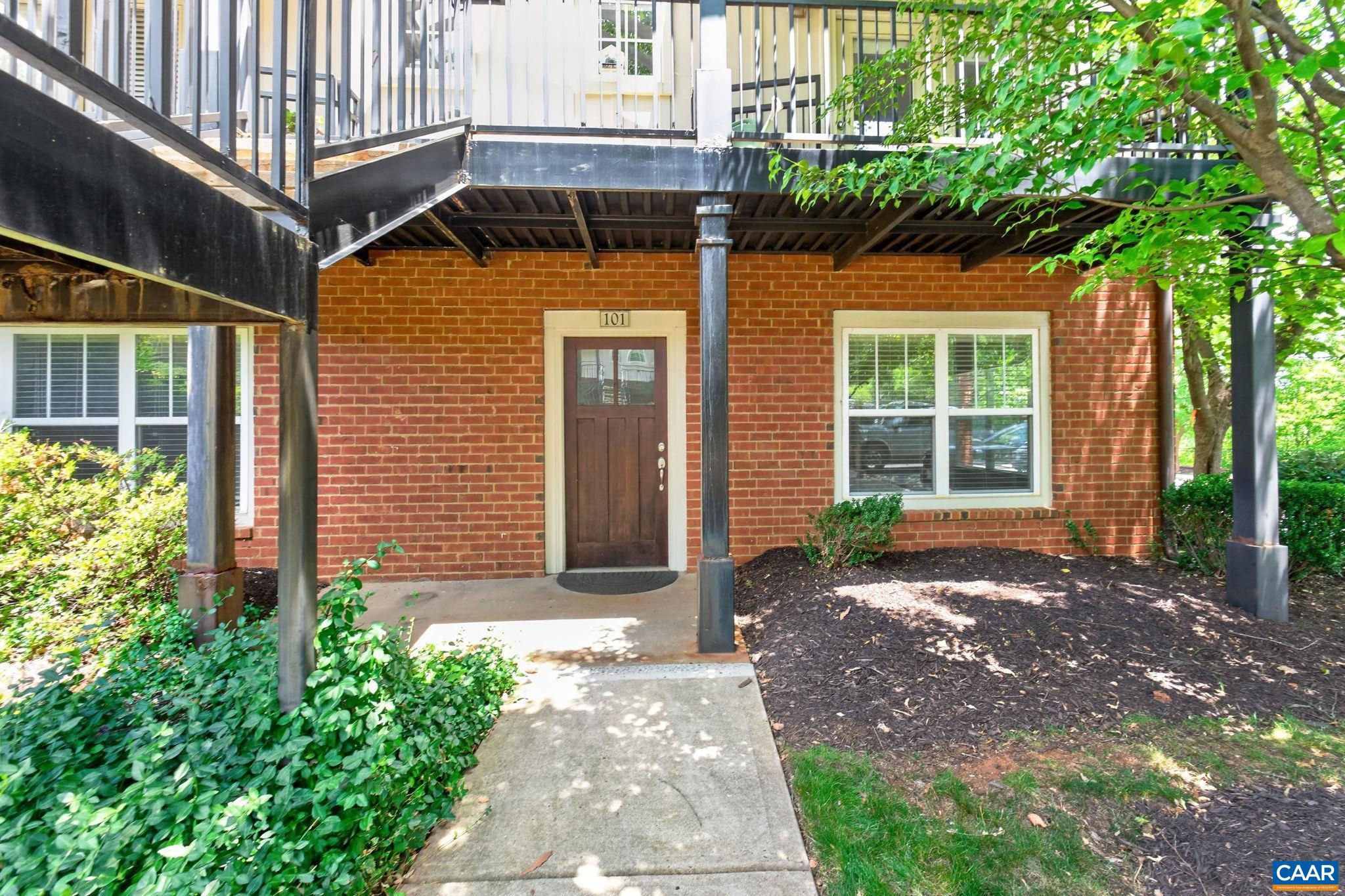 1915 BEECHCREST CT, CHARLOTTESVILLE, Virginia 22903, 3 Bedrooms Bedrooms, ,3 BathroomsBathrooms,Residential,1915 BEECHCREST CT,679423 MLS # 679423