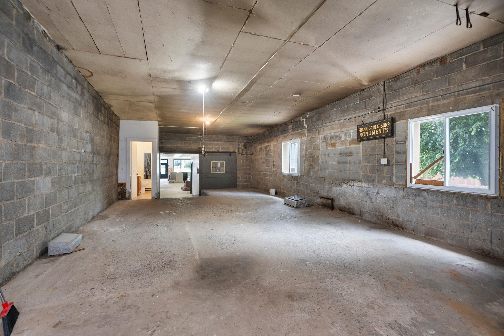 820 N AUGUSTA ST, STAUNTON, Virginia 24401, ,Commercial,820 N AUGUSTA ST,679467 MLS # 679467 820 N AUGUSTA ST, STAUNTON, Virginia 24401, ,Commercial,820 N AUGUSTA ST,679467 MLS # 679467