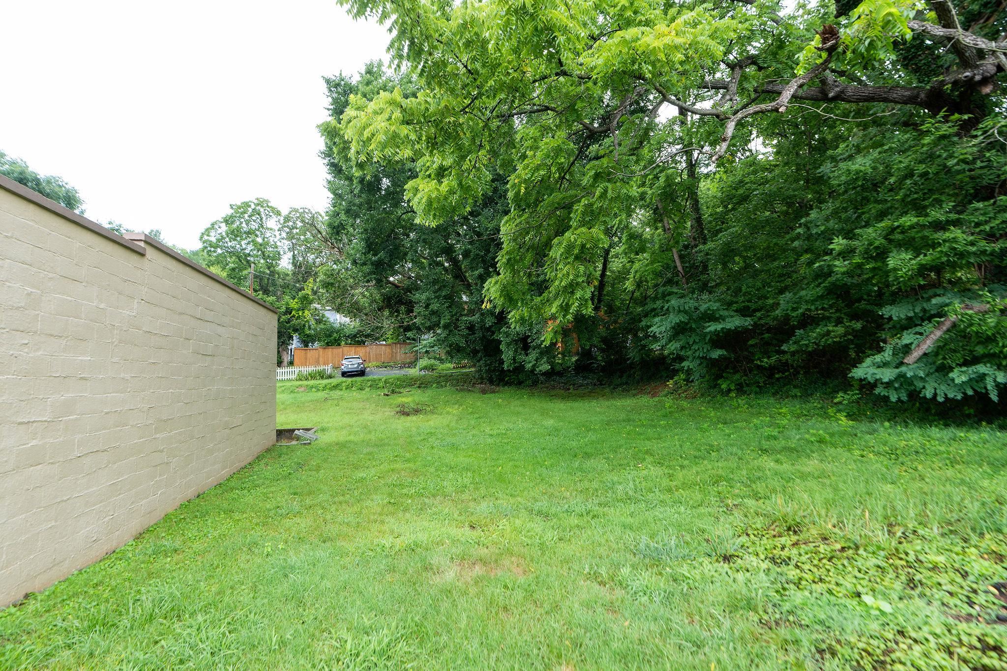 820 N AUGUSTA ST, STAUNTON, Virginia 24401, ,Commercial,820 N AUGUSTA ST,679467 MLS # 679467 820 N AUGUSTA ST, STAUNTON, Virginia 24401, ,Commercial,820 N AUGUSTA ST,679467 MLS # 679467
