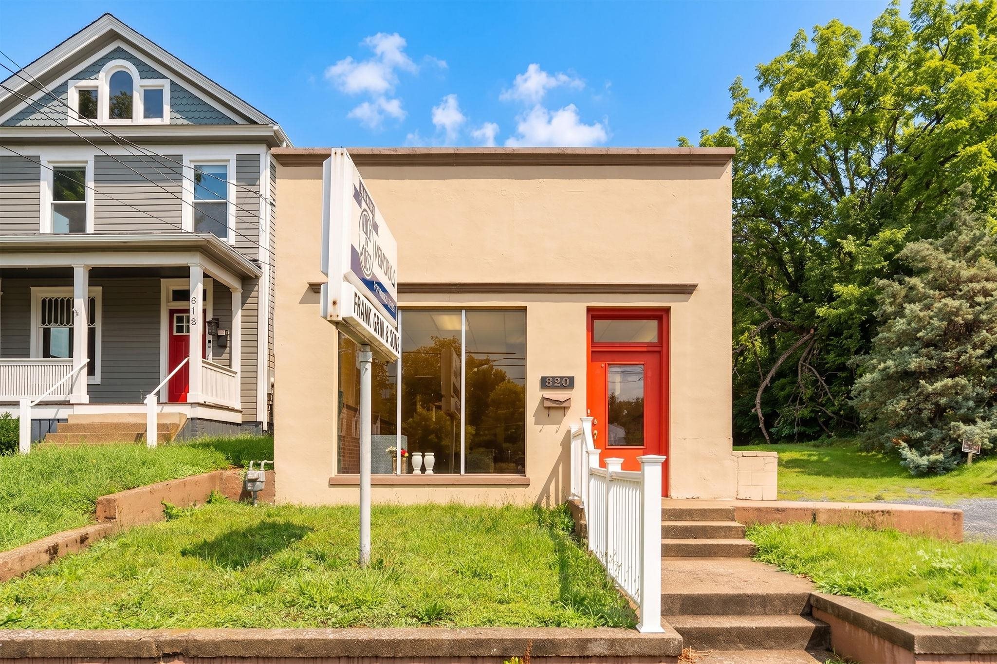 820 N AUGUSTA ST, STAUNTON, Virginia 24401, ,Commercial,820 N AUGUSTA ST,679467 MLS # 679467 820 N AUGUSTA ST, STAUNTON, Virginia 24401, ,Commercial,820 N AUGUSTA ST,679467 MLS # 679467