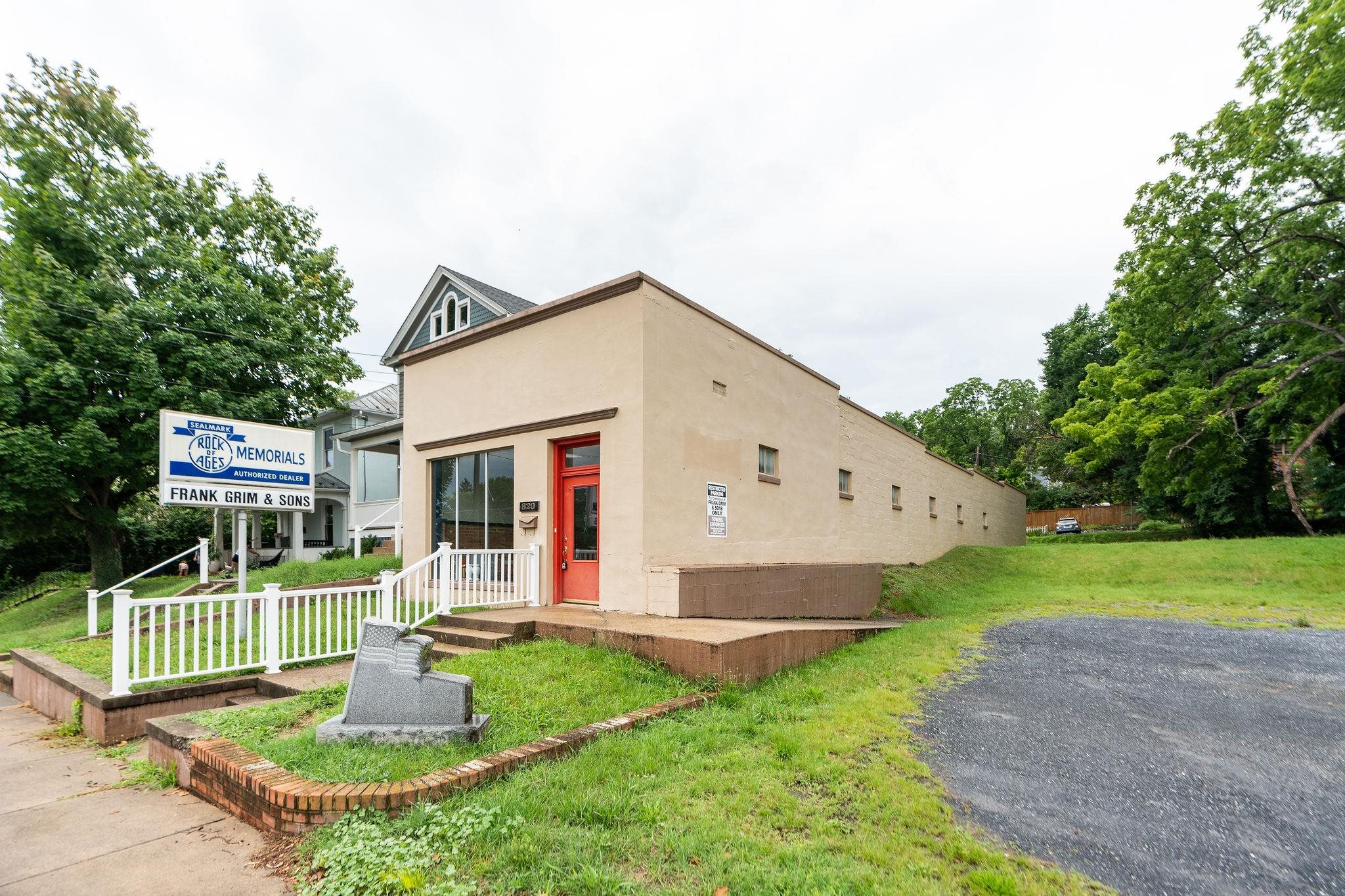 820 N AUGUSTA ST, STAUNTON, Virginia 24401, ,Commercial,820 N AUGUSTA ST,679467 MLS # 679467 820 N AUGUSTA ST, STAUNTON, Virginia 24401, ,Commercial,820 N AUGUSTA ST,679467 MLS # 679467