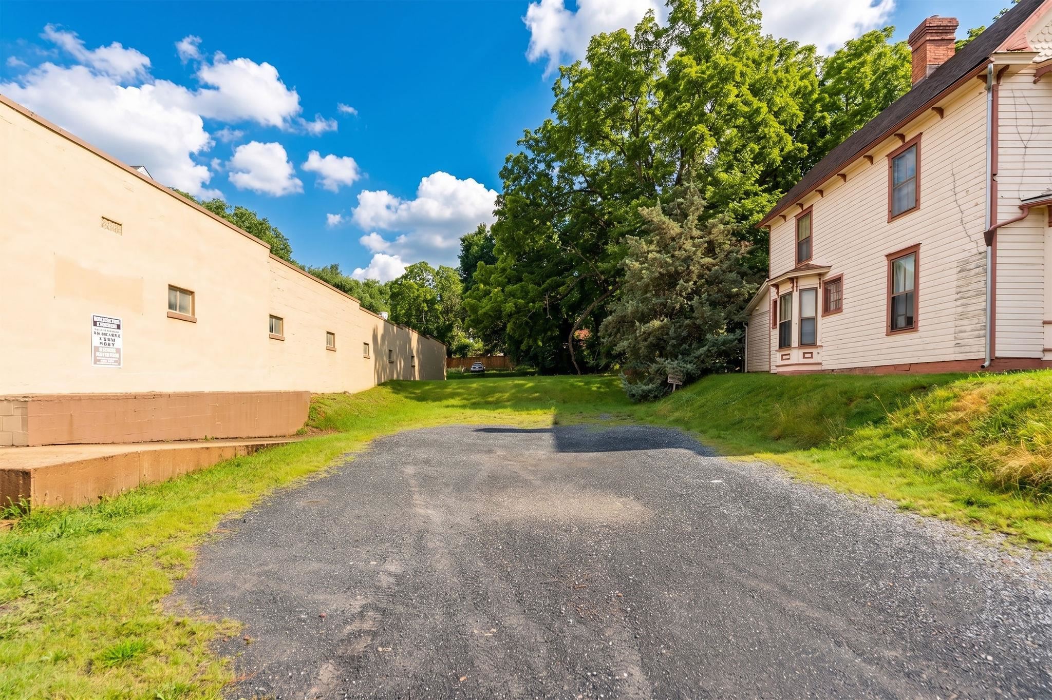 820 N AUGUSTA ST, STAUNTON, Virginia 24401, ,Commercial,820 N AUGUSTA ST,679467 MLS # 679467 820 N AUGUSTA ST, STAUNTON, Virginia 24401, ,Commercial,820 N AUGUSTA ST,679467 MLS # 679467