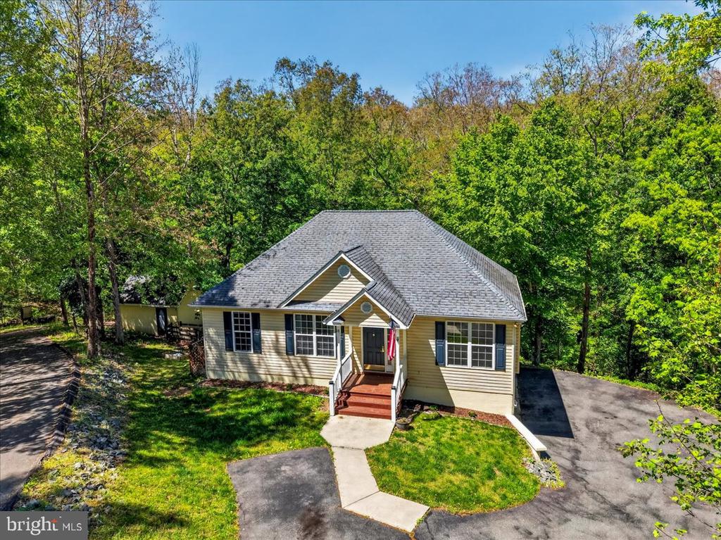 18 CHICKASAW PL, PALMYRA, Virginia 22963, 4 Bedrooms Bedrooms, ,3 BathroomsBathrooms,Residential,18 CHICKASAW PL,VAFN2000642 MLS # VAFN2000642 18 CHICKASAW PL, PALMYRA, Virginia 22963, 4 Bedrooms Bedrooms, ,3 BathroomsBathrooms,Residential,18 CHICKASAW PL,VAFN2000642 MLS # VAFN2000642