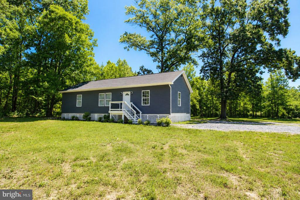 4313 HADAMAR RD, SPOTSYLVANIA, Virginia 22551, 3 Bedrooms Bedrooms, ,2 BathroomsBathrooms,Residential,4313 HADAMAR RD,VASP2042562 MLS # VASP2042562
