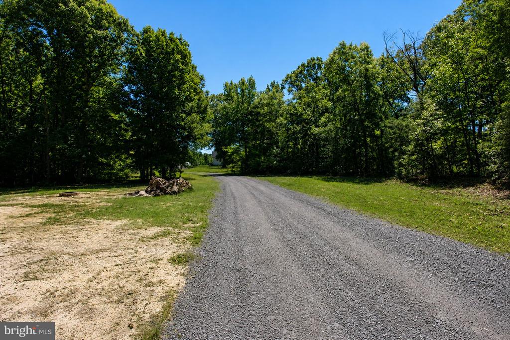 4313 HADAMAR RD, SPOTSYLVANIA, Virginia 22551, 3 Bedrooms Bedrooms, ,2 BathroomsBathrooms,Residential,4313 HADAMAR RD,VASP2042562 MLS # VASP2042562