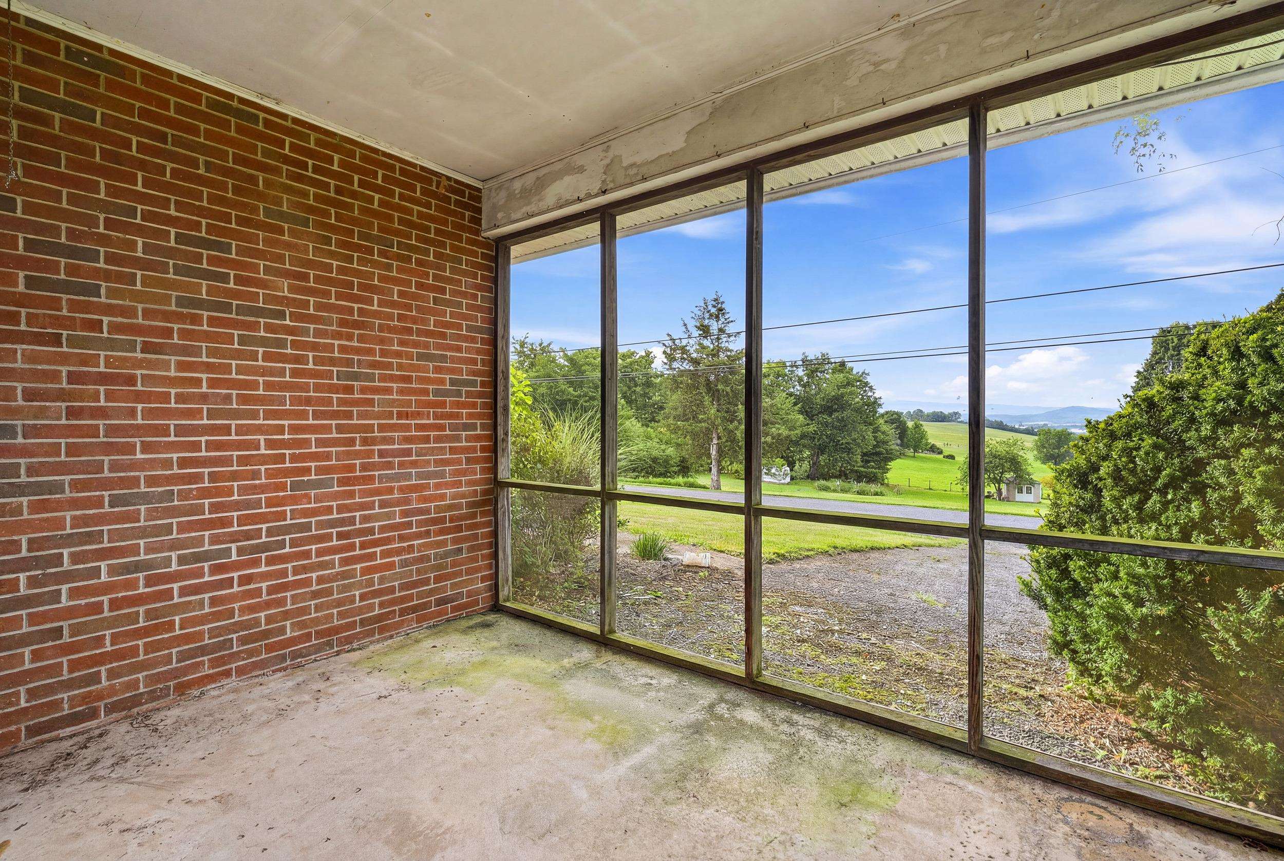 2457 EVERSOLE RD, ROCKINGHAM, Virginia 22802, 3 Bedrooms Bedrooms, ,2 BathroomsBathrooms,Residential,2457 EVERSOLE RD,679451 MLS # 679451