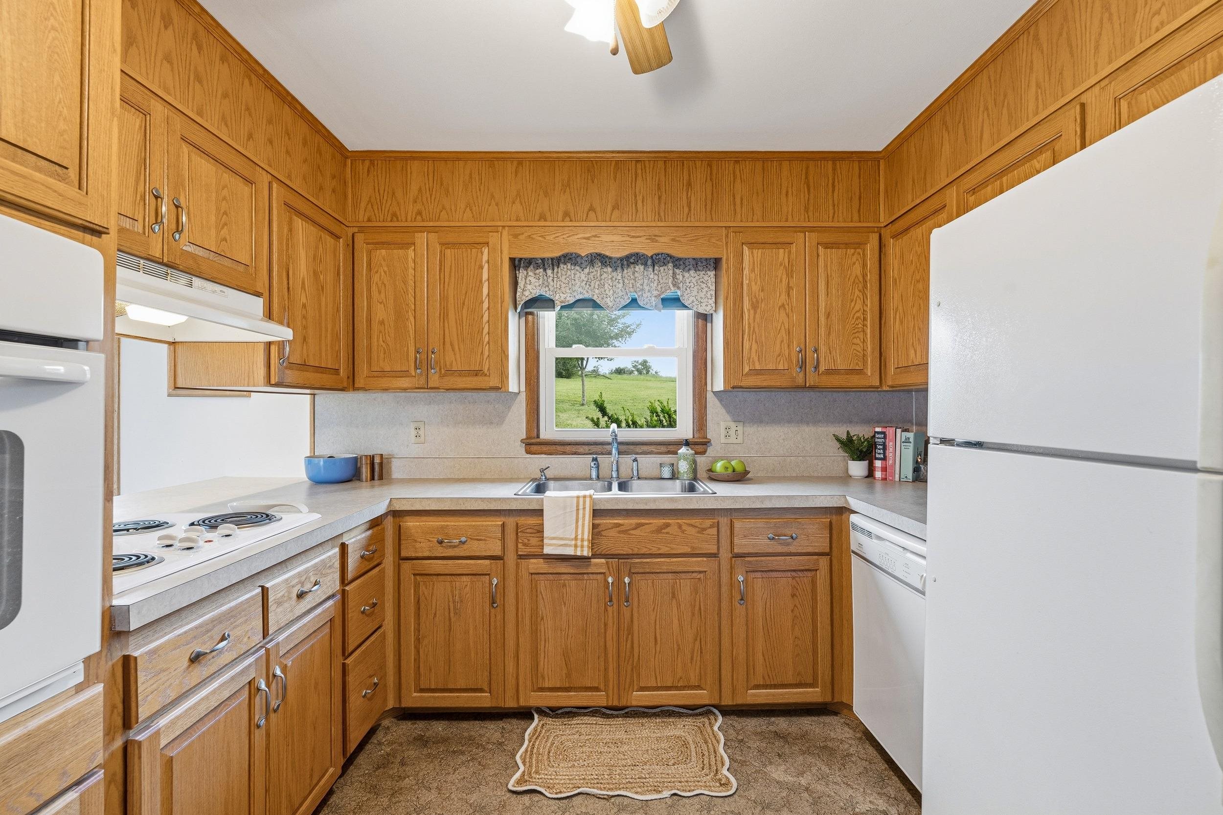 2457 EVERSOLE RD, ROCKINGHAM, Virginia 22802, 3 Bedrooms Bedrooms, ,2 BathroomsBathrooms,Residential,2457 EVERSOLE RD,679451 MLS # 679451