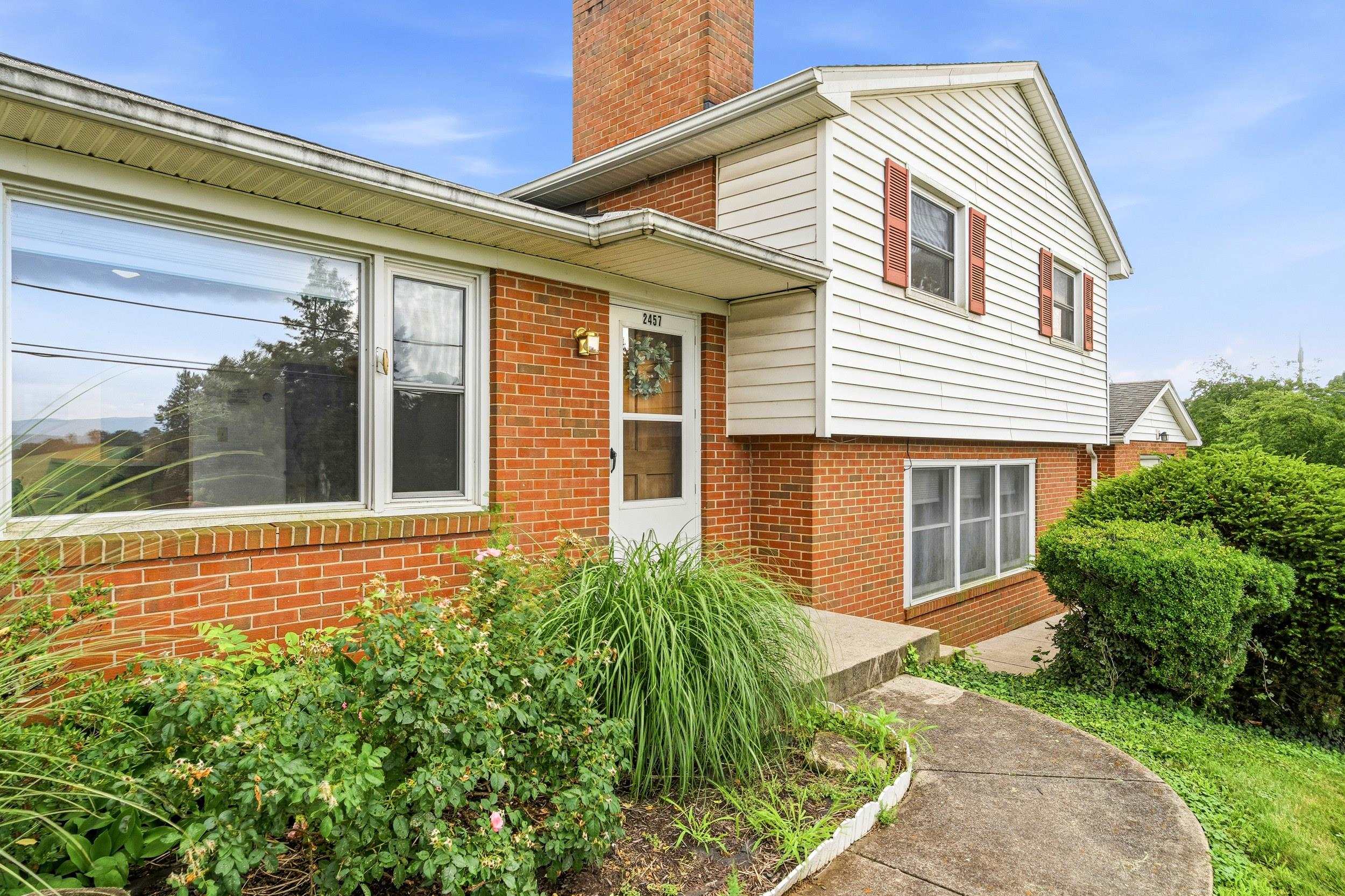 2457 EVERSOLE RD, ROCKINGHAM, Virginia 22802, 3 Bedrooms Bedrooms, ,2 BathroomsBathrooms,Residential,2457 EVERSOLE RD,679451 MLS # 679451