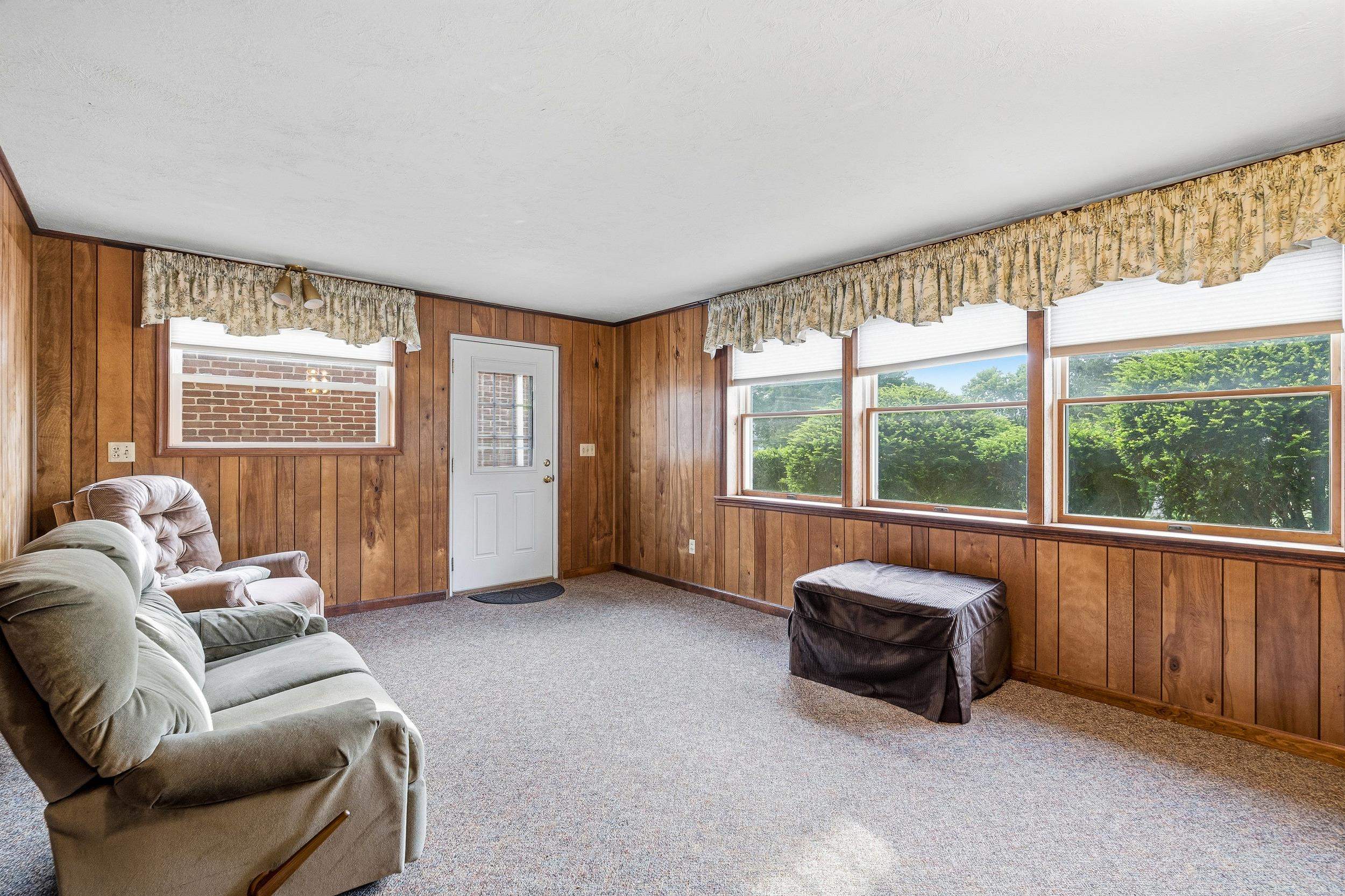 2457 EVERSOLE RD, ROCKINGHAM, Virginia 22802, 3 Bedrooms Bedrooms, ,2 BathroomsBathrooms,Residential,2457 EVERSOLE RD,679451 MLS # 679451