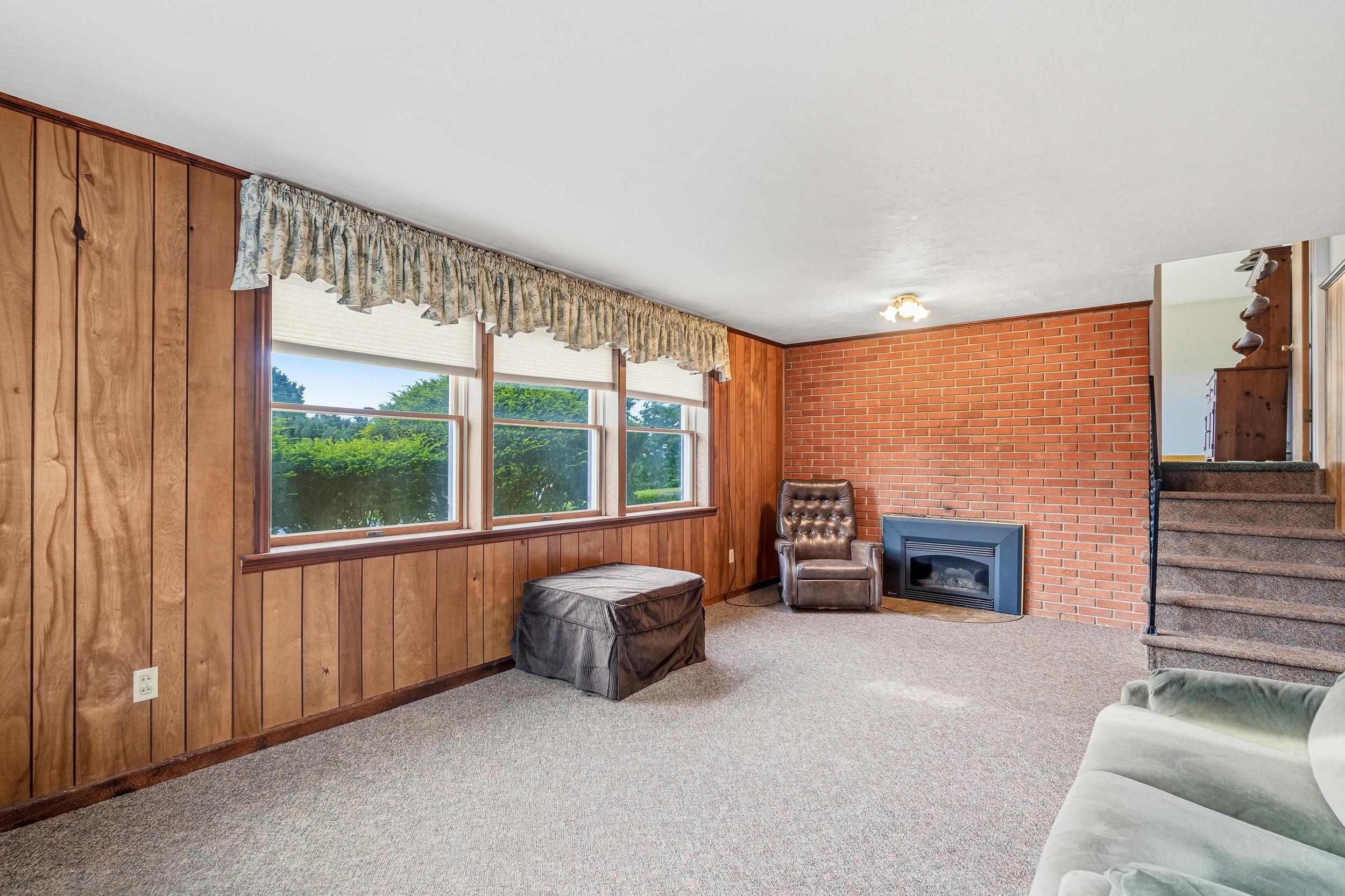 2457 EVERSOLE RD, ROCKINGHAM, Virginia 22802, 3 Bedrooms Bedrooms, ,2 BathroomsBathrooms,Residential,2457 EVERSOLE RD,679451 MLS # 679451