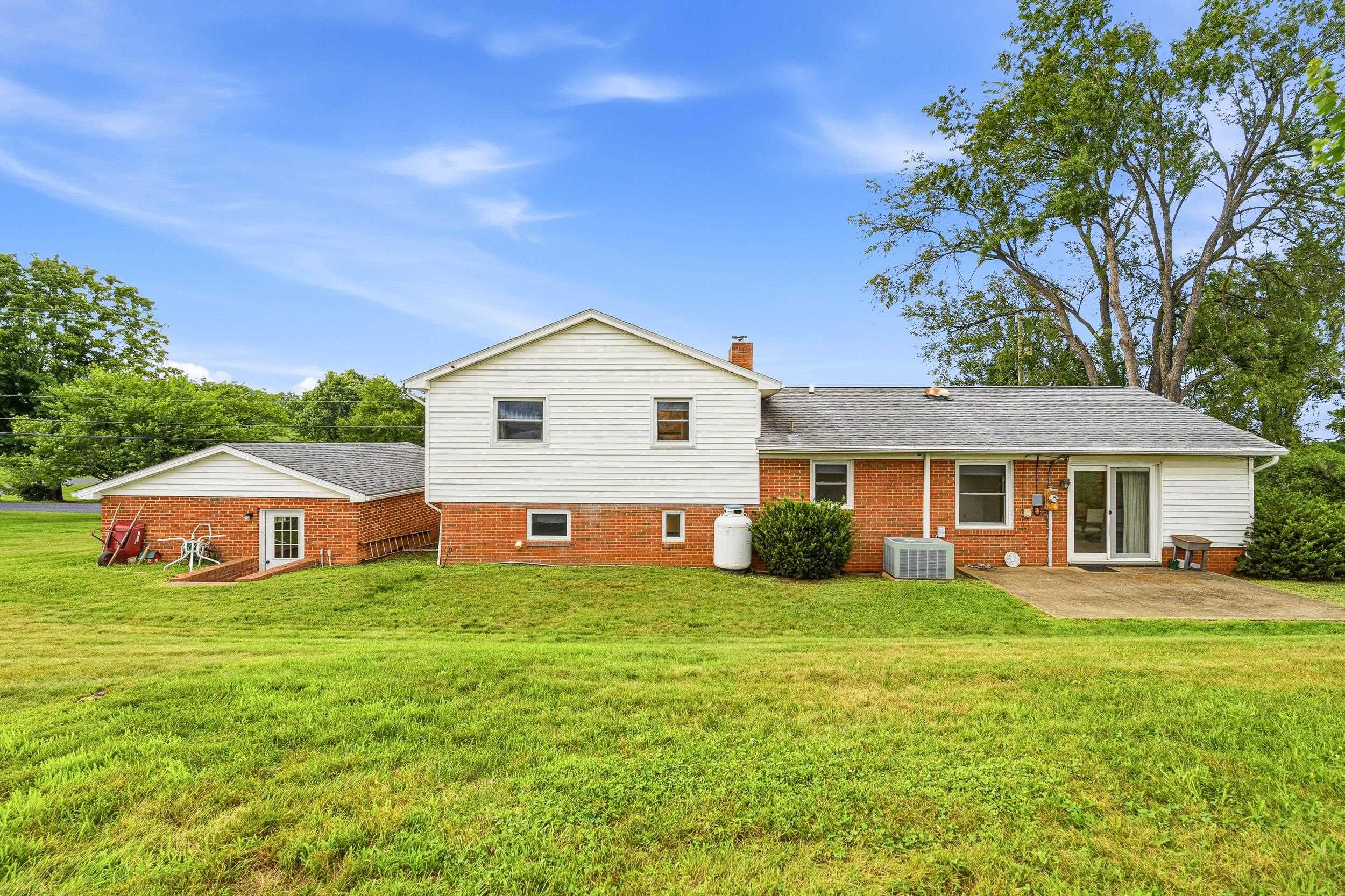 2457 EVERSOLE RD, ROCKINGHAM, Virginia 22802, 3 Bedrooms Bedrooms, ,2 BathroomsBathrooms,Residential,2457 EVERSOLE RD,679451 MLS # 679451