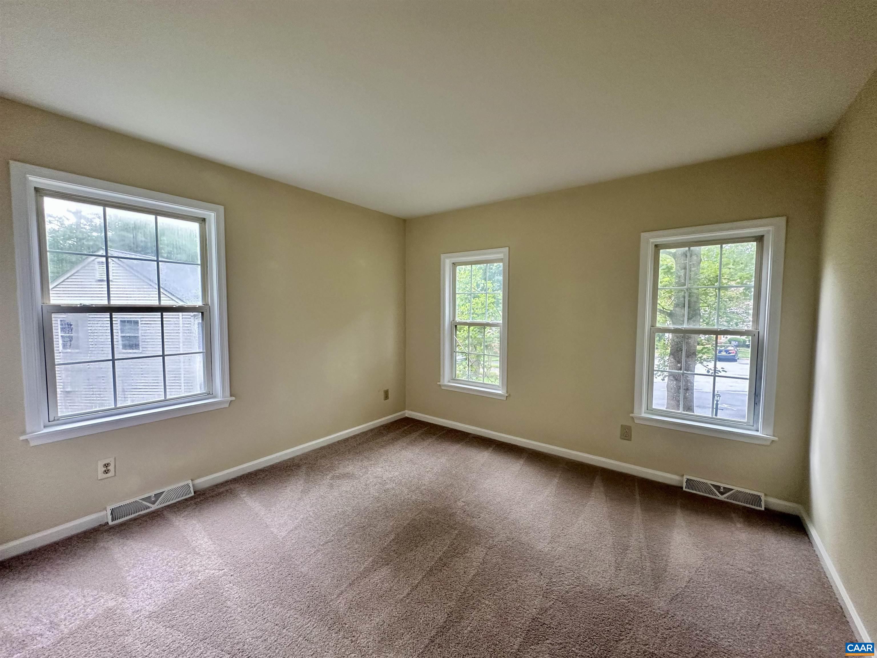 3005 COPPER KNOLL RD, CHARLOTTESVILLE, Virginia 22911, 4 Bedrooms Bedrooms, ,2 BathroomsBathrooms,Residential,3005 COPPER KNOLL RD,679458 MLS # 679458