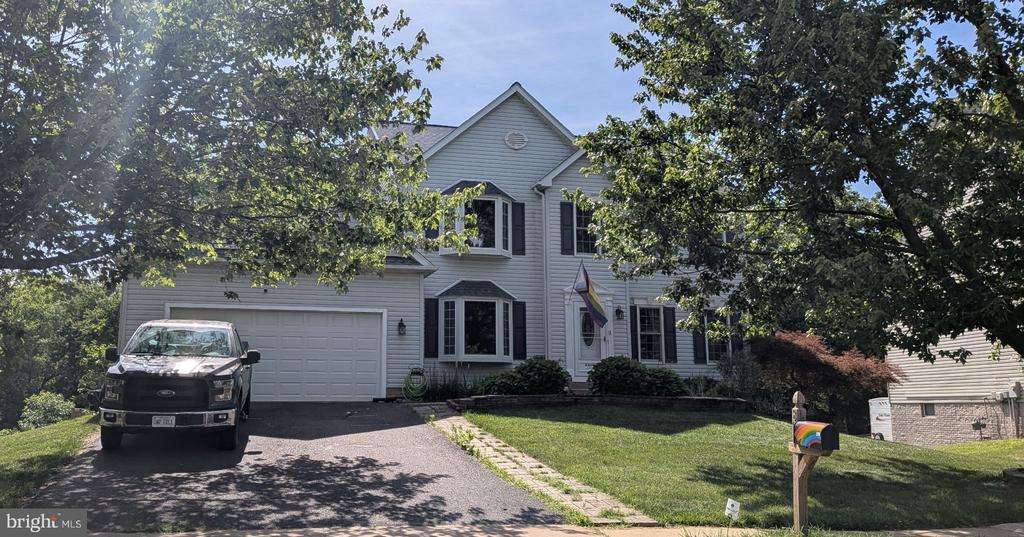 823 WOODCREST LOOP, CULPEPER, Virginia 22701, 5 Bedrooms Bedrooms, ,3 BathroomsBathrooms,Residential,823 WOODCREST LOOP,VACU2014120 MLS # VACU2014120